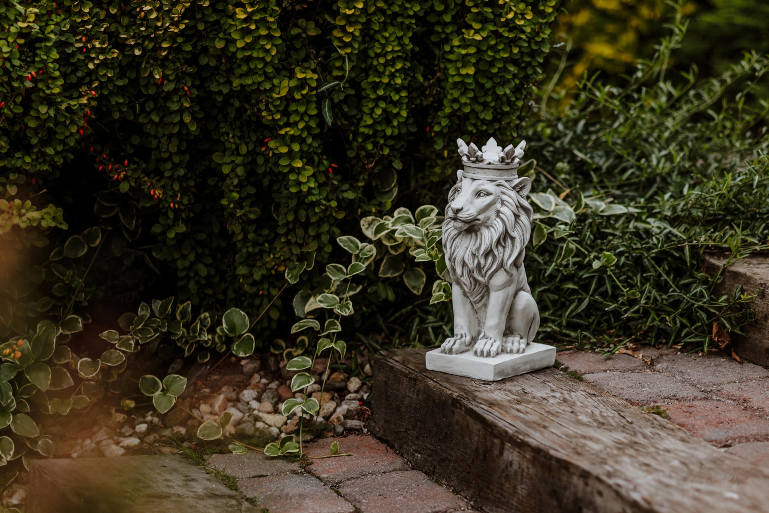 gartendekoparadies.de Figurine décorative de lion avec couronne, en pierre, 36 cm de hauteur, 9 kg, résistante au gel (gris)