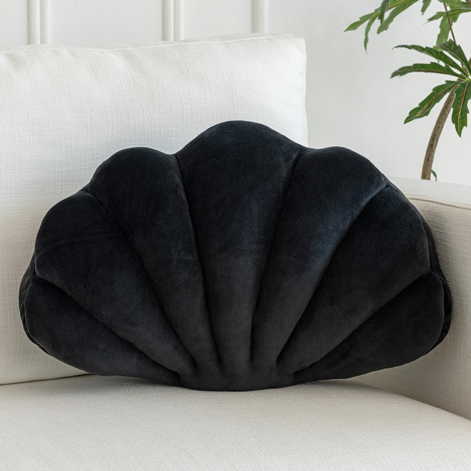 ZCNYCLAM Shell Pillow, Shell Shaped Decorative Throw Pillows with Velet for Couch Bed, Cute Seashell Beachy Room Decor Aesthetic Throw Pillows for Bedroom Living Room(13x10 Inches, Black)