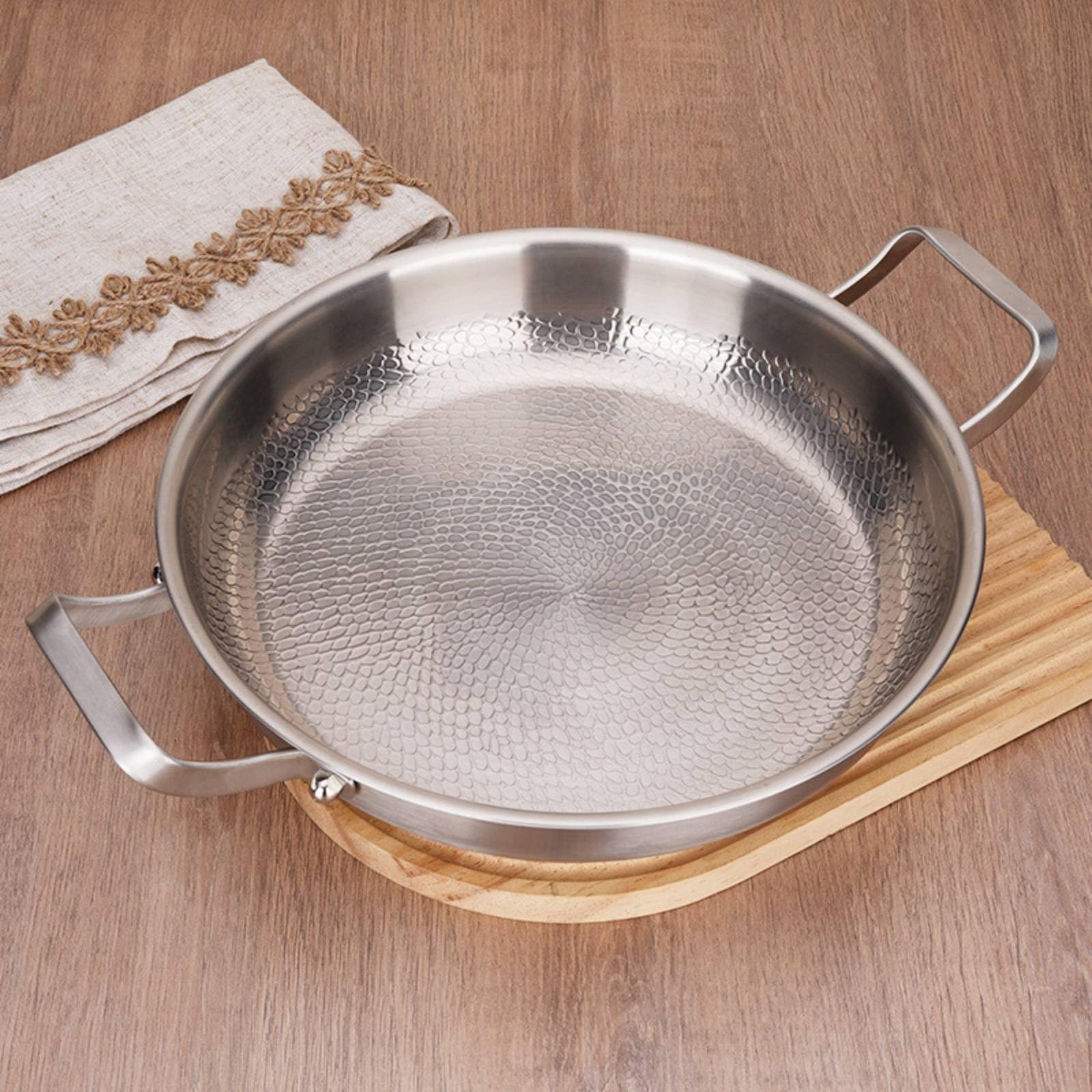 Qianly Titanium-Bratpfanne mit zwei Griffen ohne chemische Beschichtung Titanpfanne unbeschichtet unbeschichtete Wabenpfanne, 30CM