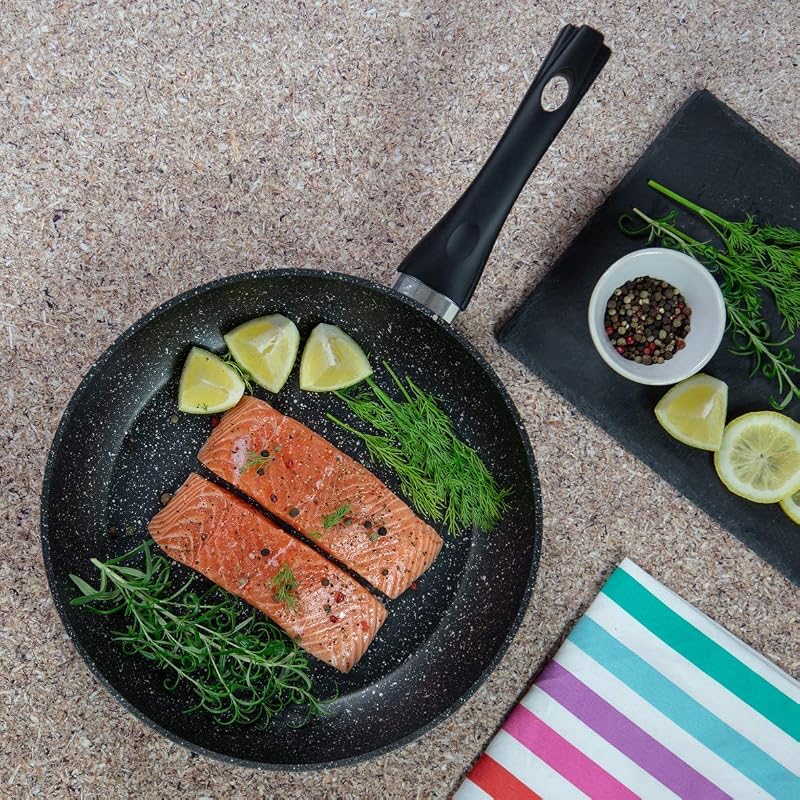 Blackmoor 28 cm-es tapadásmentes serpenyő, karcolásálló fekete