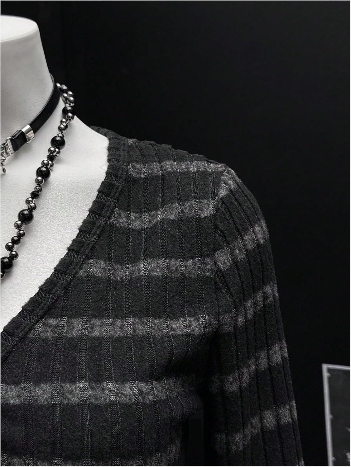 SOLY HUX Women's Striped V Neck T Shirts Grunge Clothes Long Sleeve Slim Fit Tee Tops Street Wear - Image 4