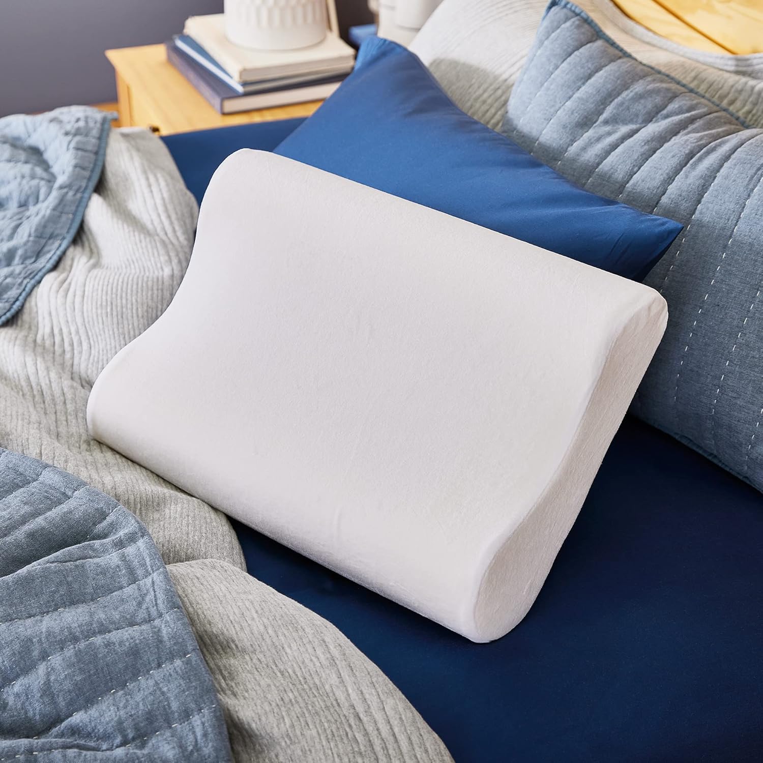 Sleep Innovations Memory Foam Contour Pillow Standard Size Head Neck and Shoulder Alignment Side and Back Sleepers Medium