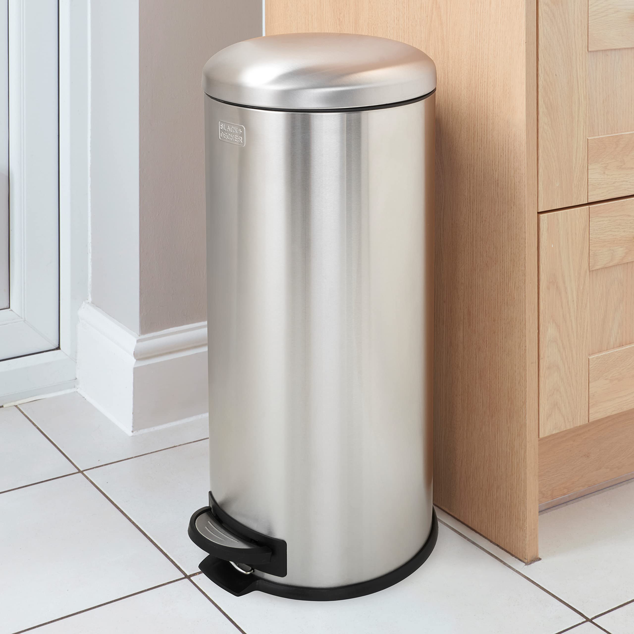 BLACK+DECKER 30 Litre Dome Kitchen Indoor Rubbish and Waste Pedal Bin with Soft Close Lid/Steel (Stainless Steel) Home & Kitchen