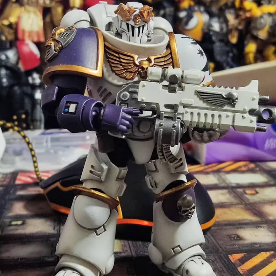 Amazon.com: WH 40K White Scars Universal Helmet 1 Pack-Compatible