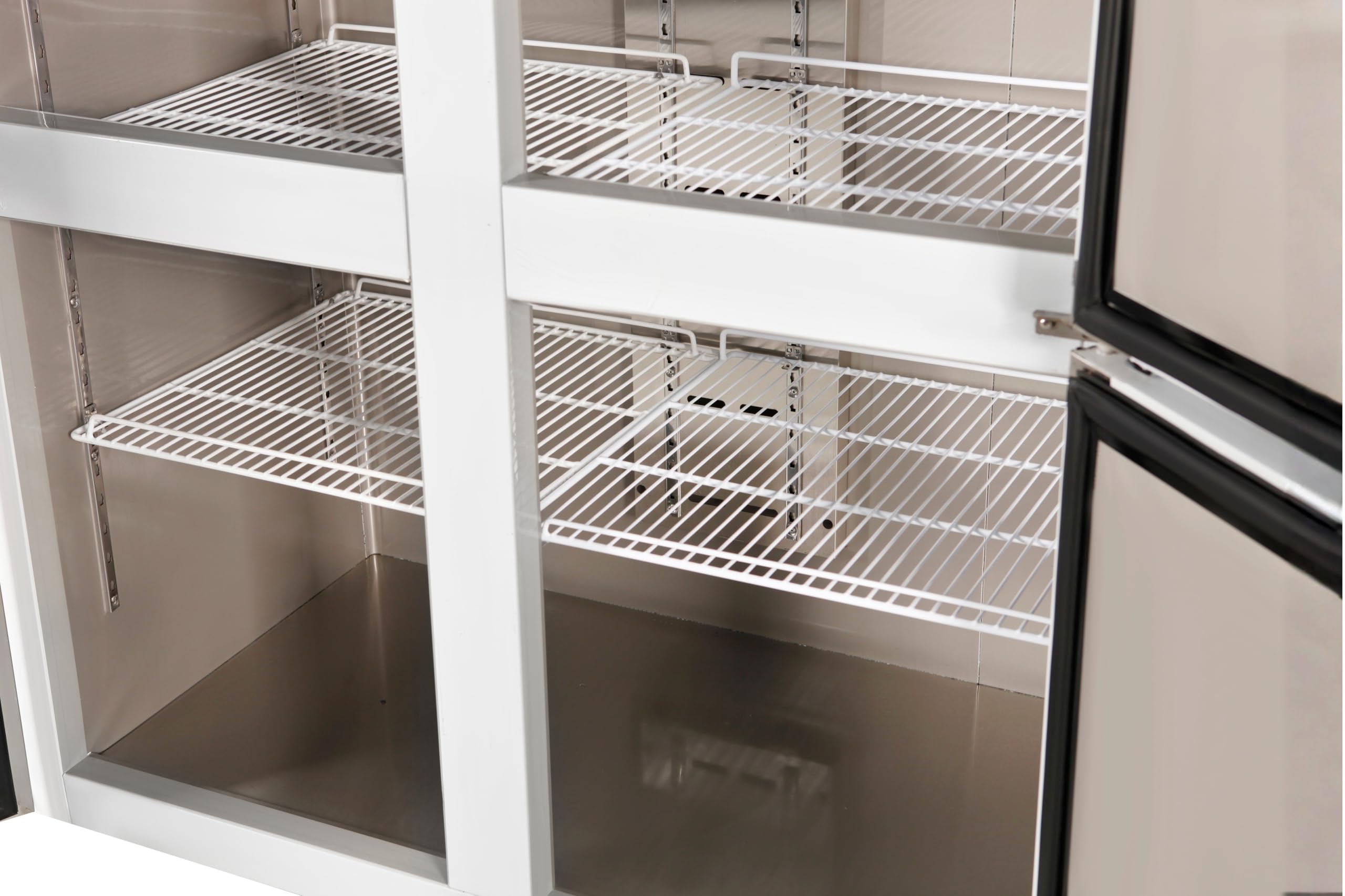 Armario Refrigerado 4 Puertas Motor Abajo Línea Gaona – Acero Inoxidable Profesional – Refrigeración Ventilada +2°C/+8°C – Gas R290 Ecológico – Clase Energética D – Luz Interior – Hostelería y Restaur