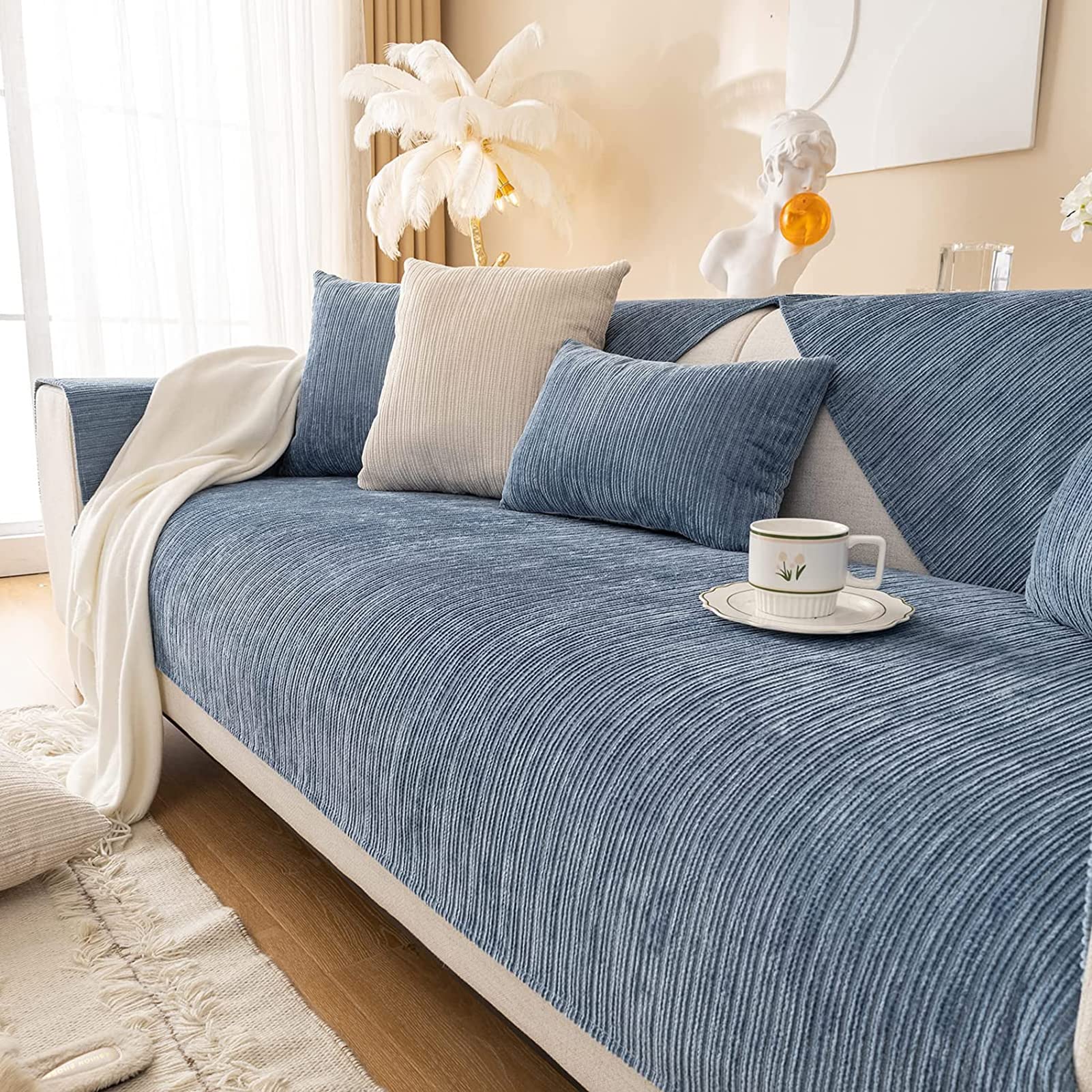 Housse de canapé antidérapante bleu pour réparer un divan d'angle usé