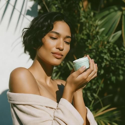 Miniatura 5 de ZOE Crema facial Radiance - Crema hidratante facial para una piel brillante - Extractos botánicos y vitaminas y leche de cabra - Hidratante para