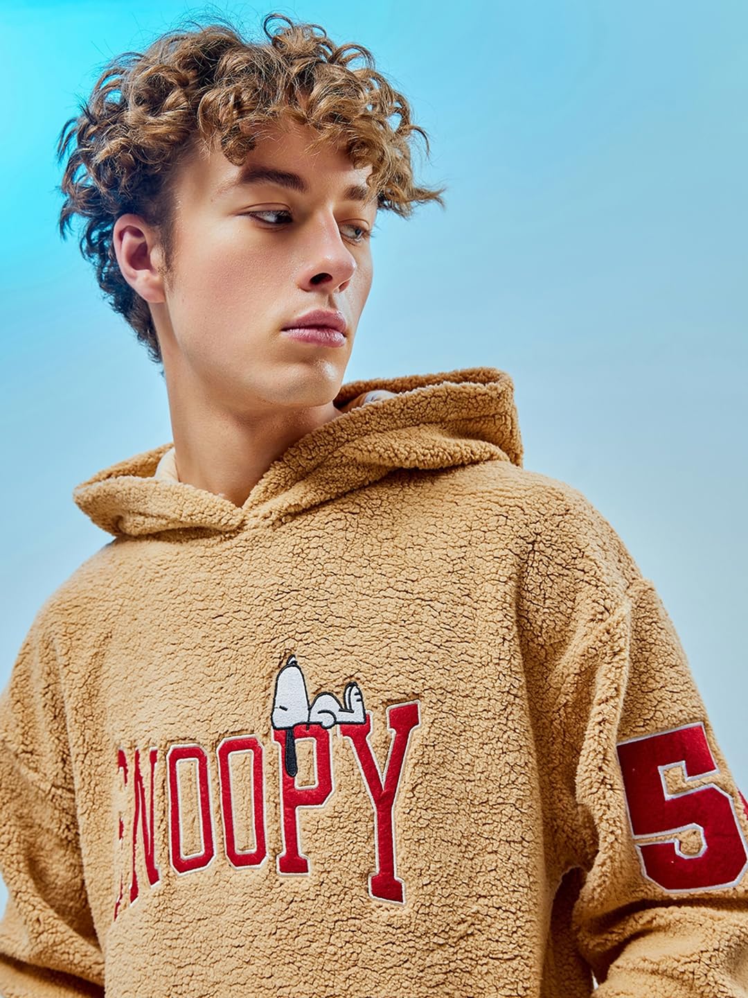 Bewakoof Męski sweter z kapturem Typografia, Oversize_596782_Brown_S