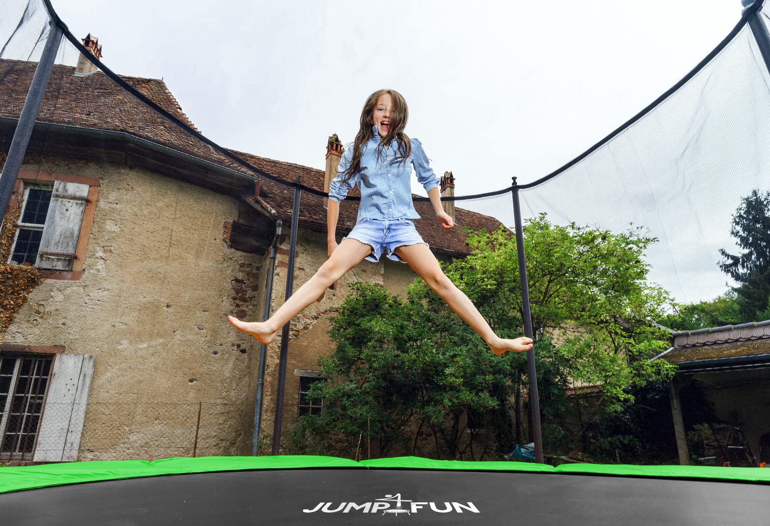 Trampoline extérieur Classique ø 244 cm- 8FT- Filet intérieur, Matelas de Protection réversible et Echelle