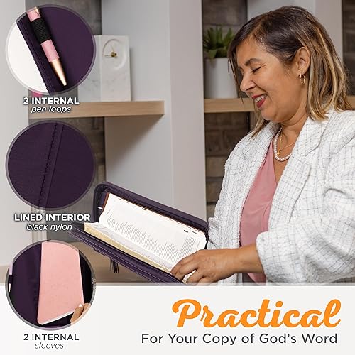 Miniatura 3 de Christian Art Gifts Funda para Biblia de moda para mujer, estilo bendito, cuero sintético floral morado, mediano