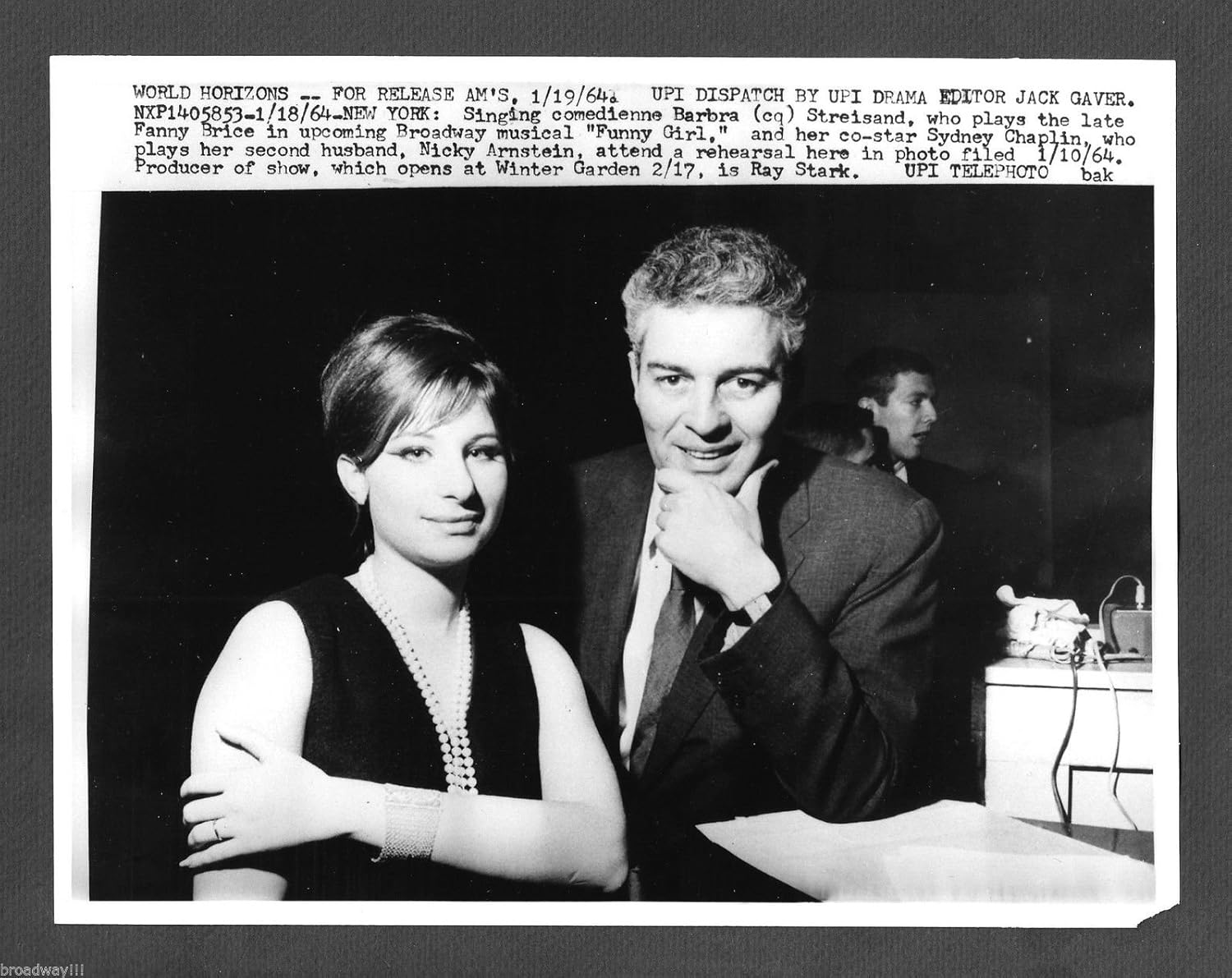 Barbra Streisand "FUNNY GIRL" Sydney Chaplin 1964 Press Photo (Pre