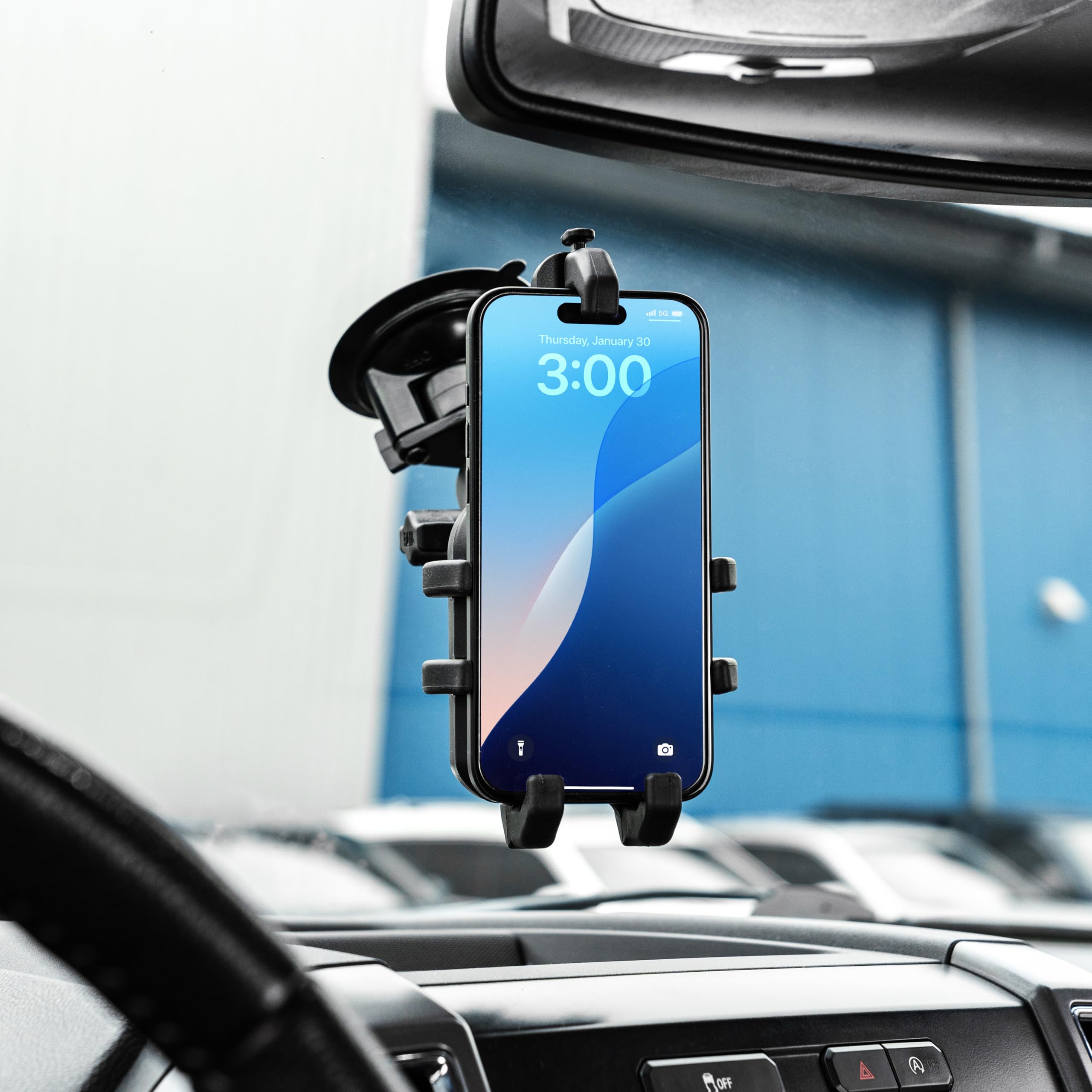 RAM MOUNTS Quick-Grip Pro - Supporto per telefono con ventosa Twist-Lock | Sfera da 2,5 cm con braccio medio per parabrezza del veicolo e altre superfici non porose