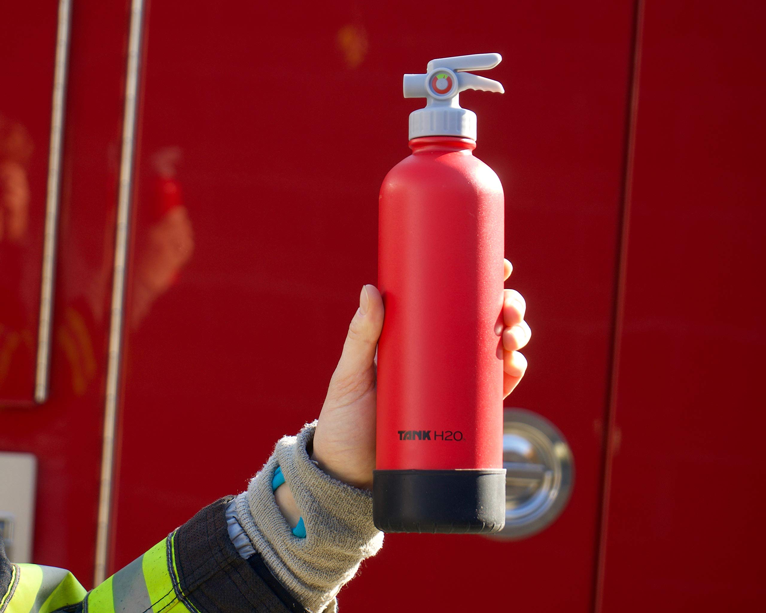 Amazon｜TANKH2O 消火器 真空断熱ウォーターボトル 消防士に最適な