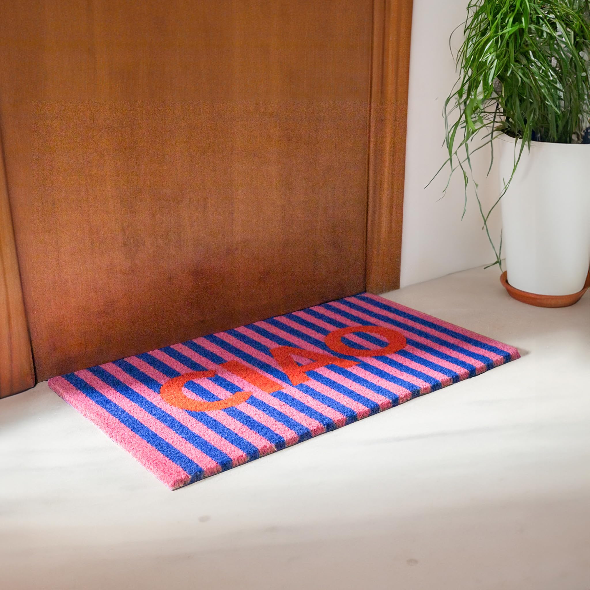 fisura. – Paillasson d'entrée Ciao en Fibre de Coco avec Base antidérapante en PVC. Tapis Original à Rayures Roses, Bleues et Rouges Peint à la Main. Dimensions : 70 cm x 40 cm