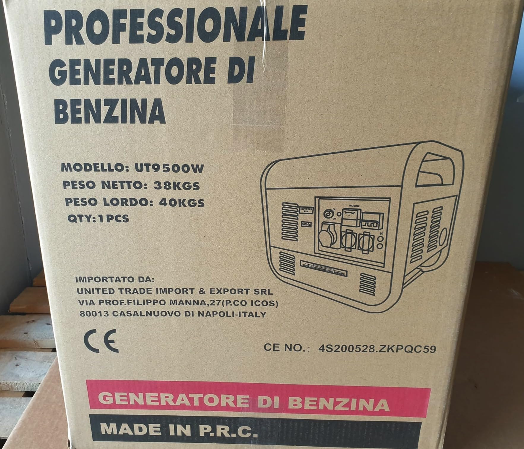 UNITED TRADE Generatore a scoppio/Gruppo elettrogeno/Generatore di Corrente HP 6.5 avviamento Elettrico con Chiave e Telecomando carrellato - TRIFASE