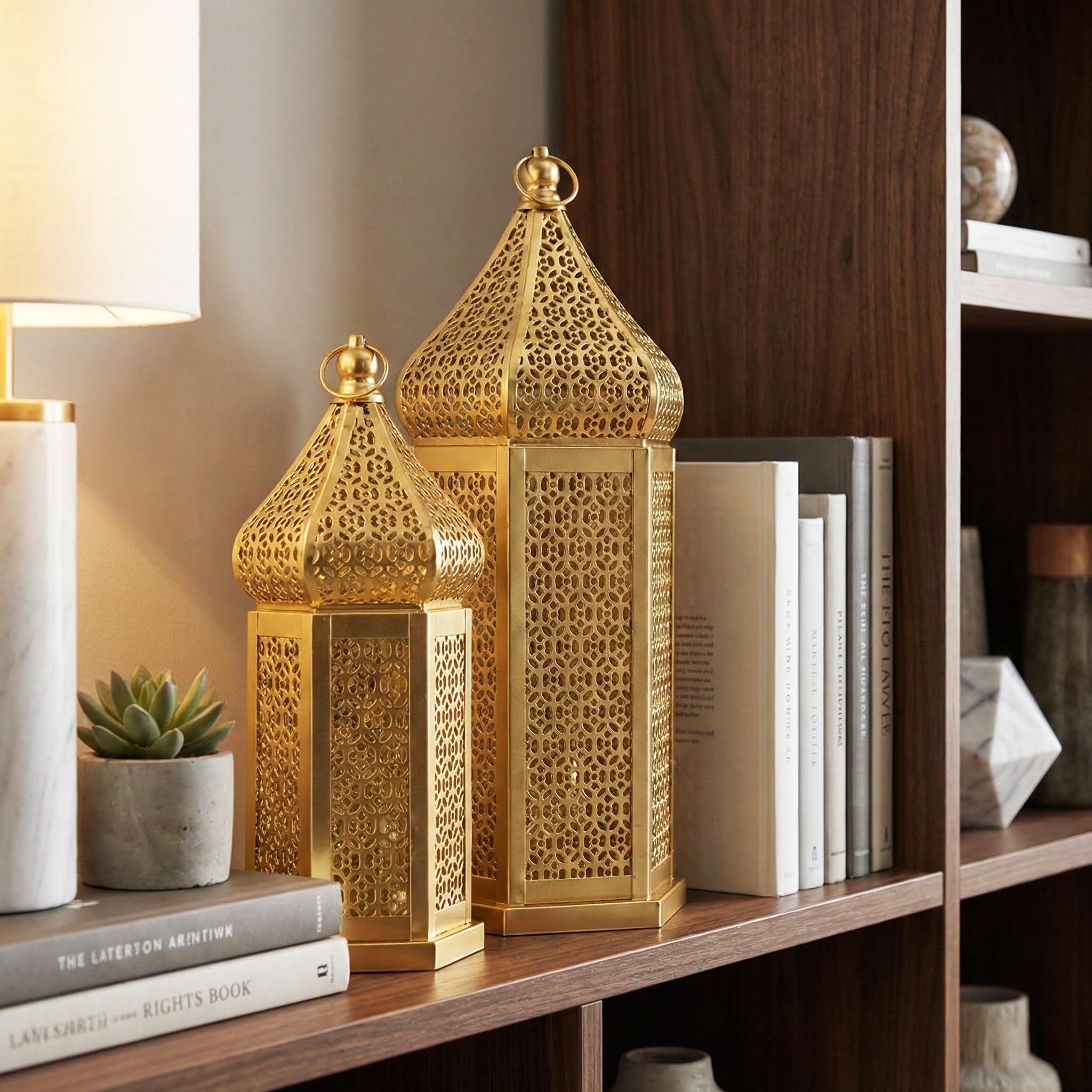 Vela Lanterns Temple Tower - Portavelas decorativo grande marroquí para Ramadán, patio, decoración del hogar, bodas, dorado, juego de 2 faroles | Decoraciones de Ramadán para el hogar, portavelas islámico Eid para centros de mesa o colgar, 11 y 15.25 pulg