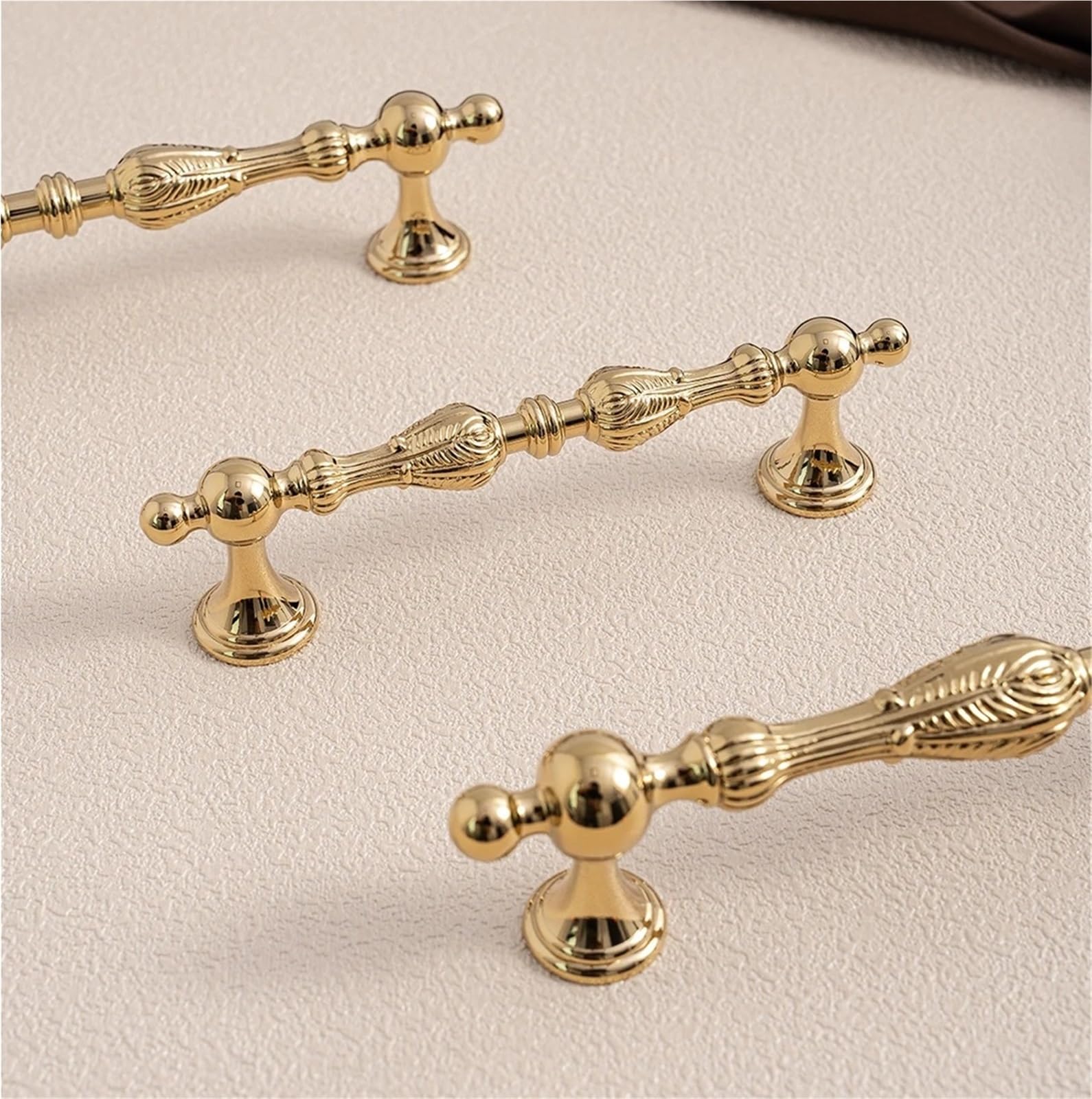 Maniglie in ottone vintage per armadietti da cucina di lusso europei, pomelli per mobili, cassetti, camera da letto, armadio (6203-128-PVDJ)