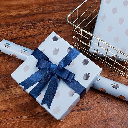 Miniatura 5 de The Dreidel Company Diseño de envoltura de regalo con temática de Hanukkah, rollo de Janucá de 17.5 x 180 pulgadas, hoja de papel de regalo de