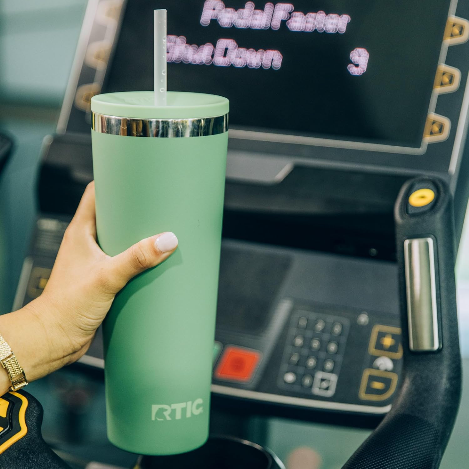 RTIC 28oz Everyday Tumbler Insulated Stainless Steel Portable Travel Coffee Cup with Straw, Ceramic Lining, Spill-Resistant Lid, BPA-Free, Hot and Cold Drink, Sage - Image 5