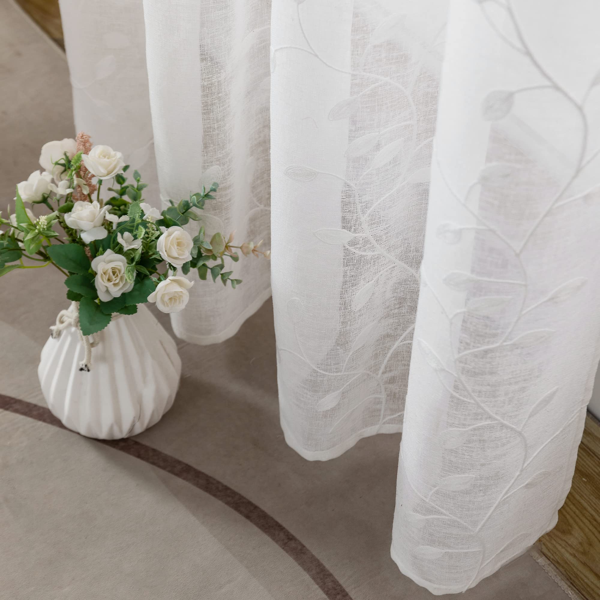GIRASOLE HOME® Coppia Tende Filtranti in Simil Lino Fantasia Rampicanti Tenda per Interni 2 Pannelli con Occhielli (Bianco, 140x280cm)