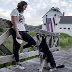 TUG 360° Enceinte de chien rétractable sans angle pour Jusqu'à 25 kg Chiens 5 m Ruban en nylon fort/Ribbon, frein à main unique, pause, verrouillage (moyenne, blanche)