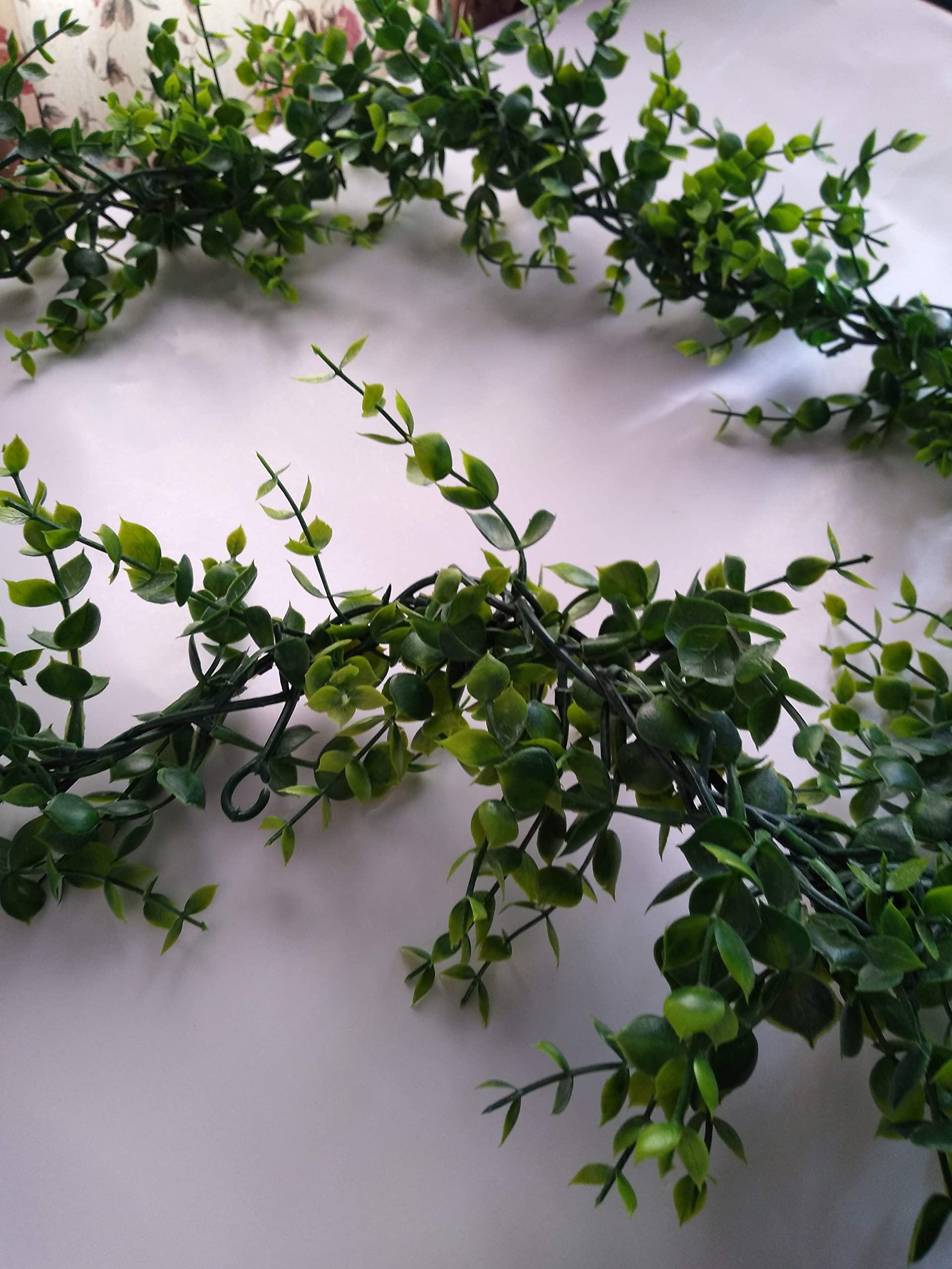 Boxwood Garland Greenery for Wedding Reception Table, Fireplace Mantel, Parties, 5.5 Feet Long