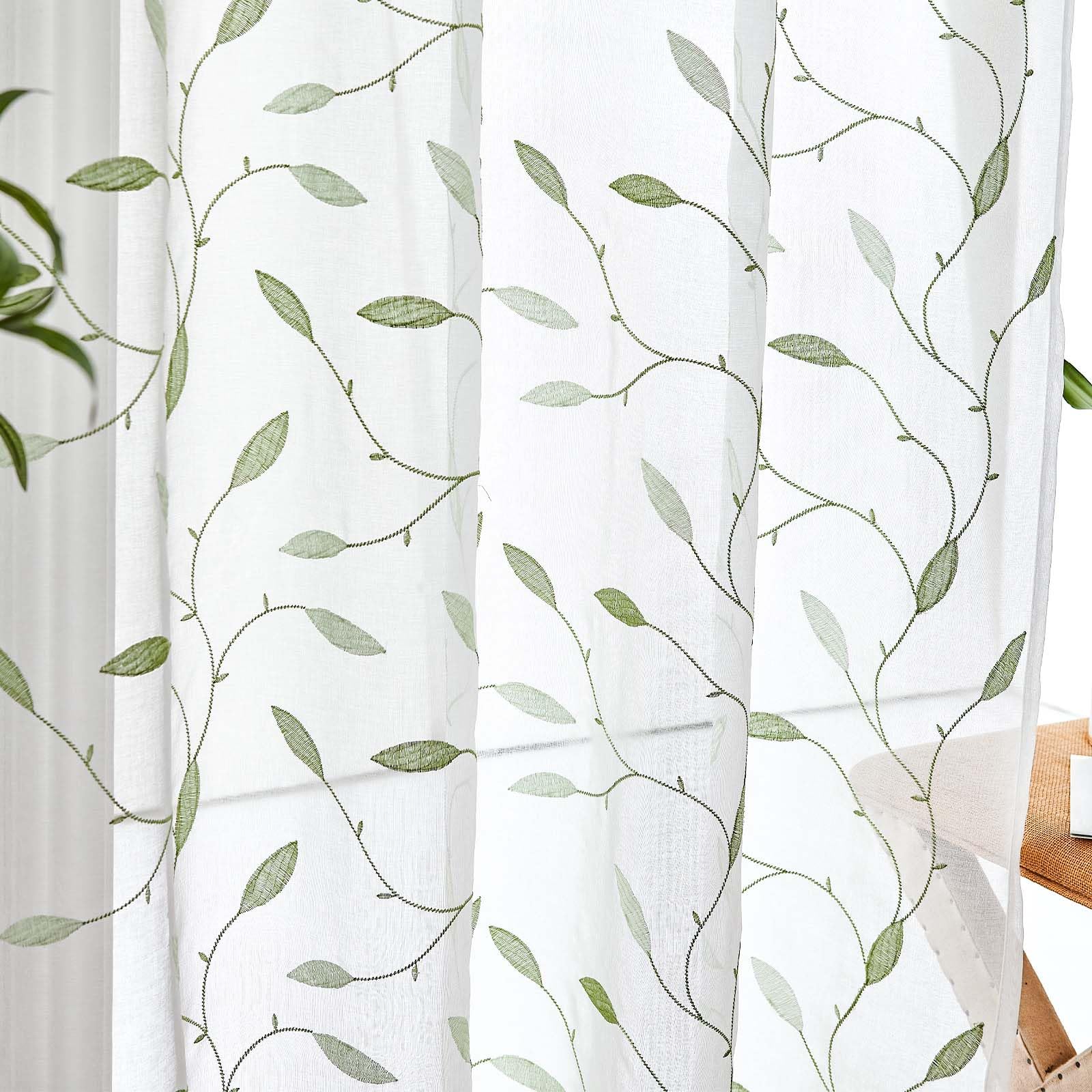 TOPICK Lot de 2 Rideau Voilage avec Oeillets et Feuilles Brodées Rideau Fenetre Transparent Vert sur Blanc Décoration d'Intérieur Romantique Rideau Léger Frais pour Salon Chambre 140 x 225 cm (L x H)