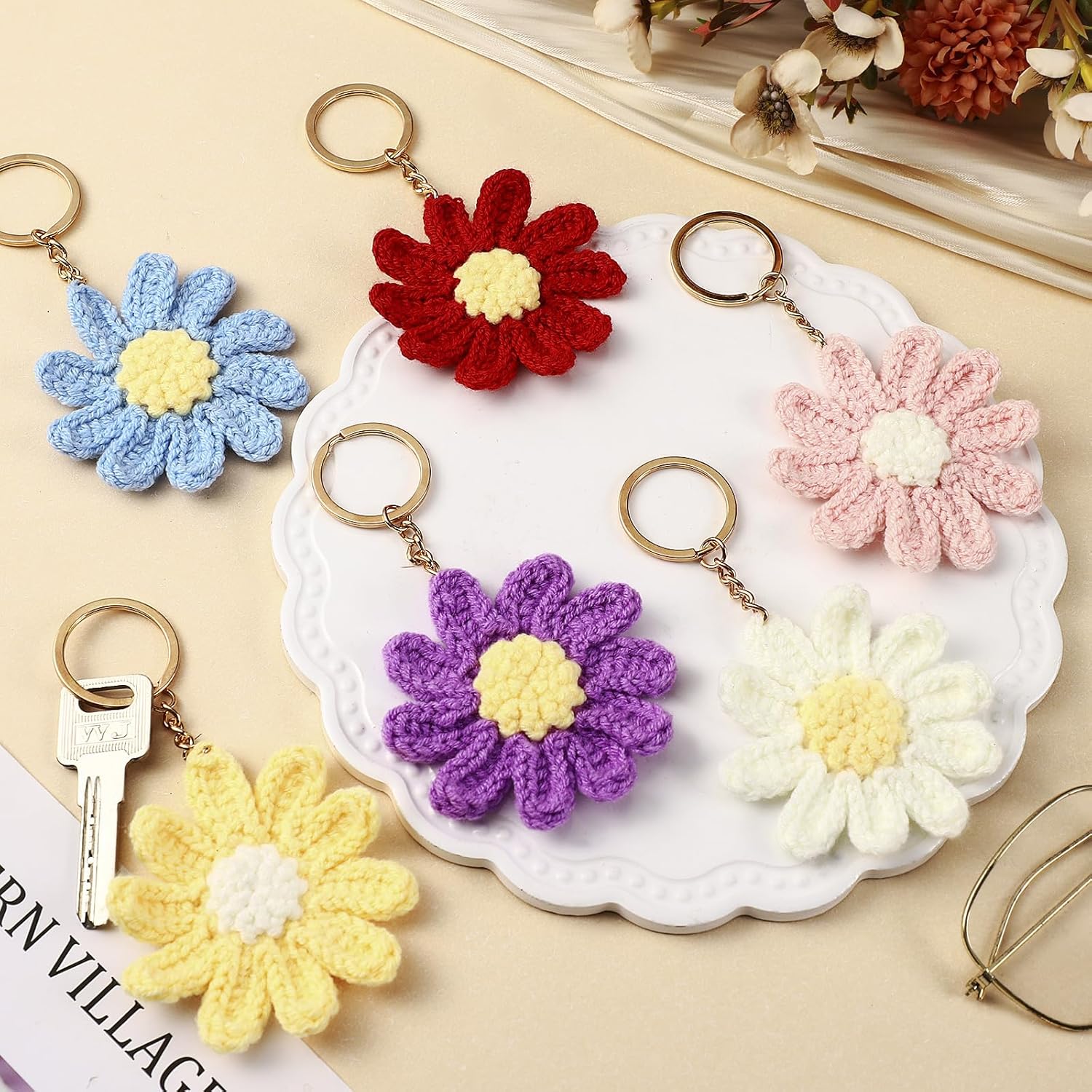 Sureio 6 Pcs Crochet Daisy Keychain Cute Daisy Wallet Purse Accessories Flower Bag Charms for Women Handmade Floral Keyring Decor Gifts Purse Accessories - Image 3