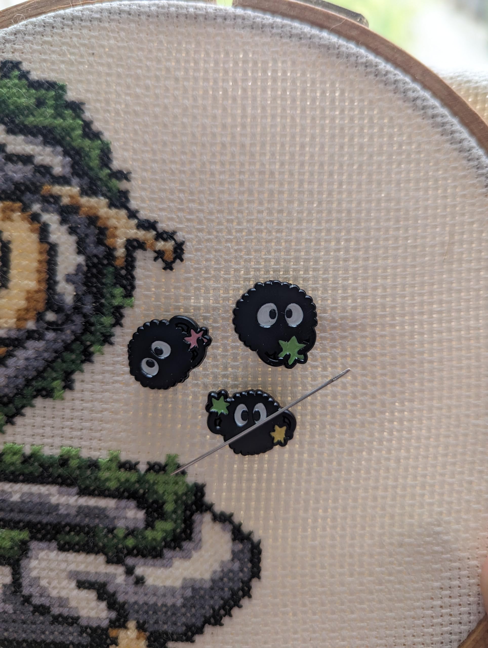 Soot Sprites Mini Magnetic Needle Minder Set - BigaMart