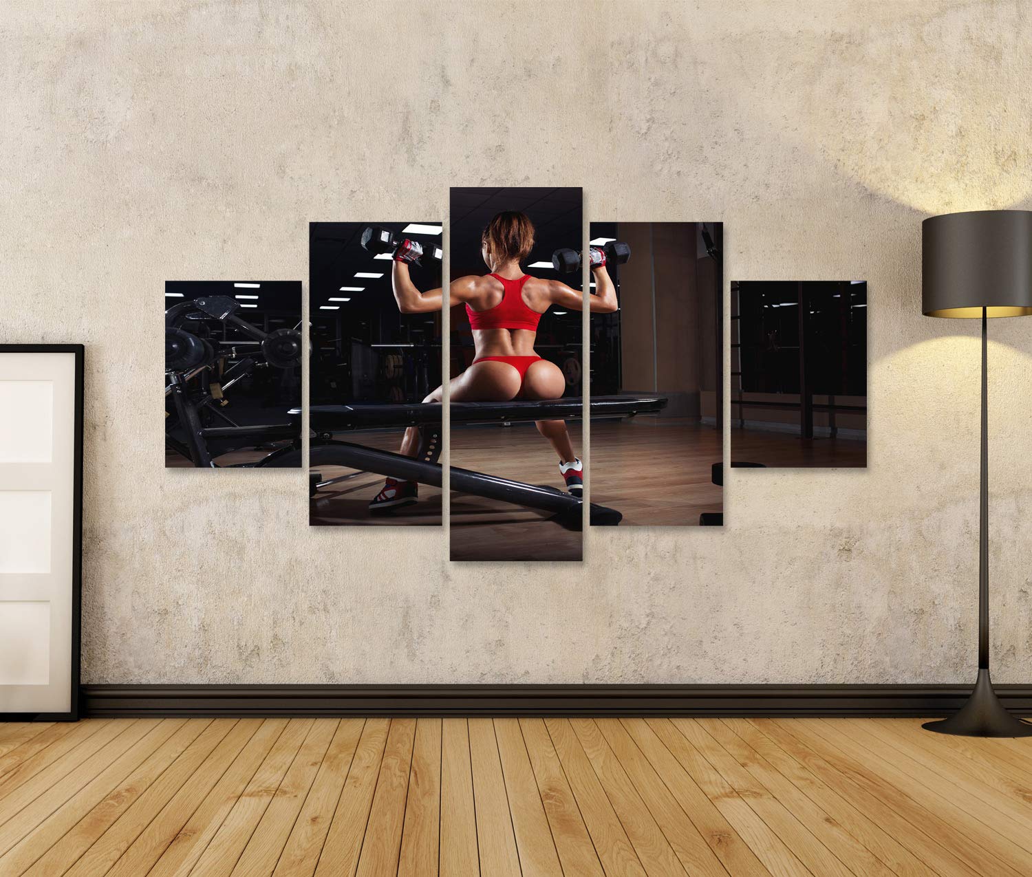 islandburner Quadro su tela giovane donna di fitness in rosso con i muscoli della schiena tagliuzzato facendo manubri pressa spalle in palestra Stampe Arte Poster Murale