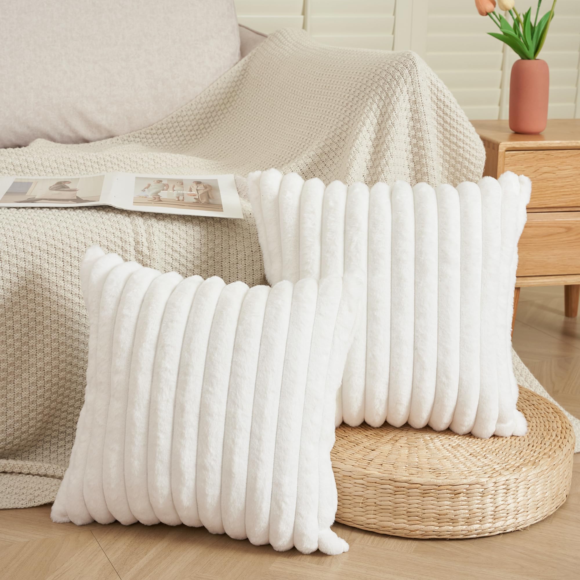 ORANIFUL Kissenbezüge 2er Set Samt Kissen mit Pompoms Couchkissen Einfarbig Kopfkissen Deko Kissenbezug Dekokissen Kissenhülle für Sofa Wohnzimmer Schlafzimmer Büro