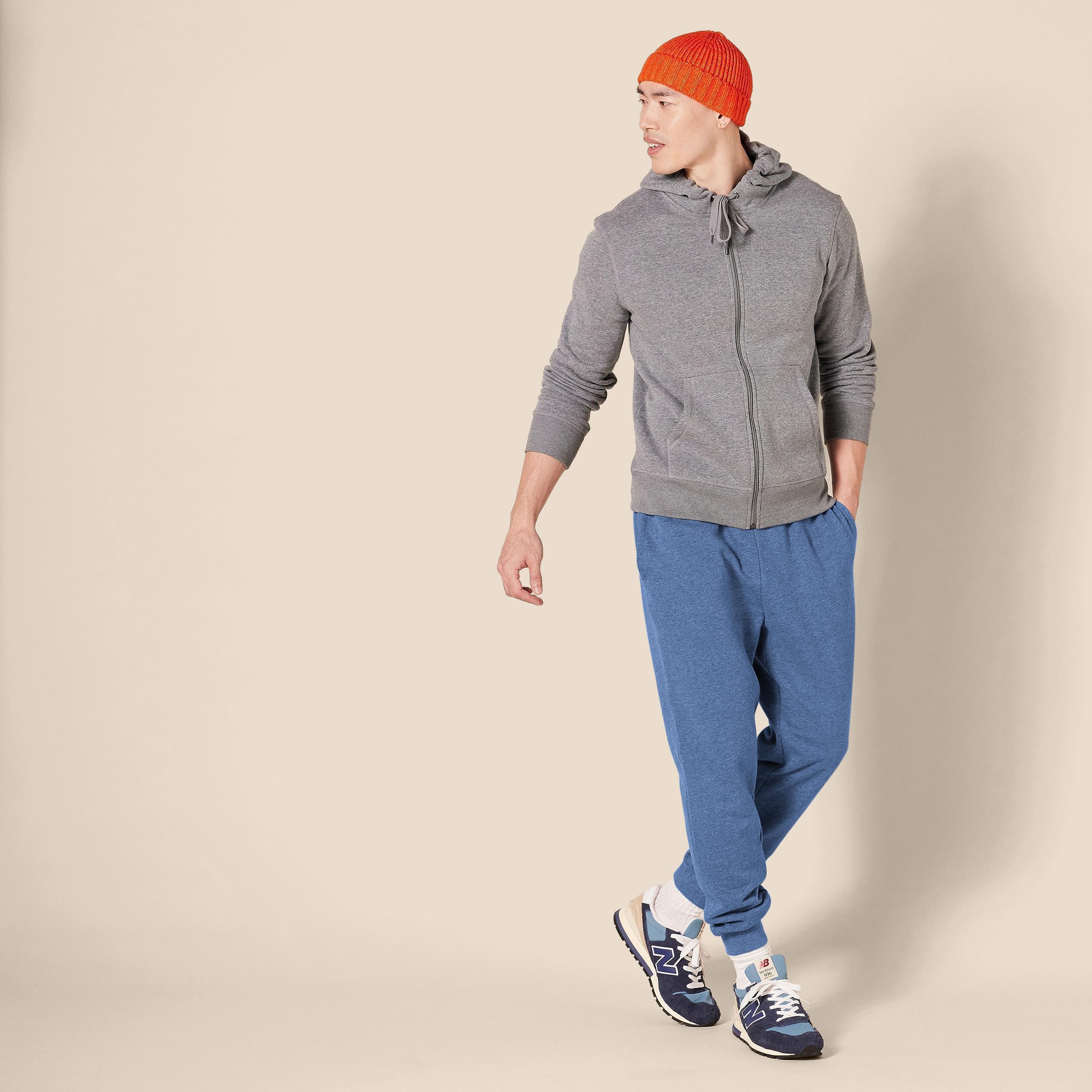 Amazon Essentials Pantaloni Sportivi da Jogging Taglio Rilassato, in Pile, vestibilità Comoda Uomo