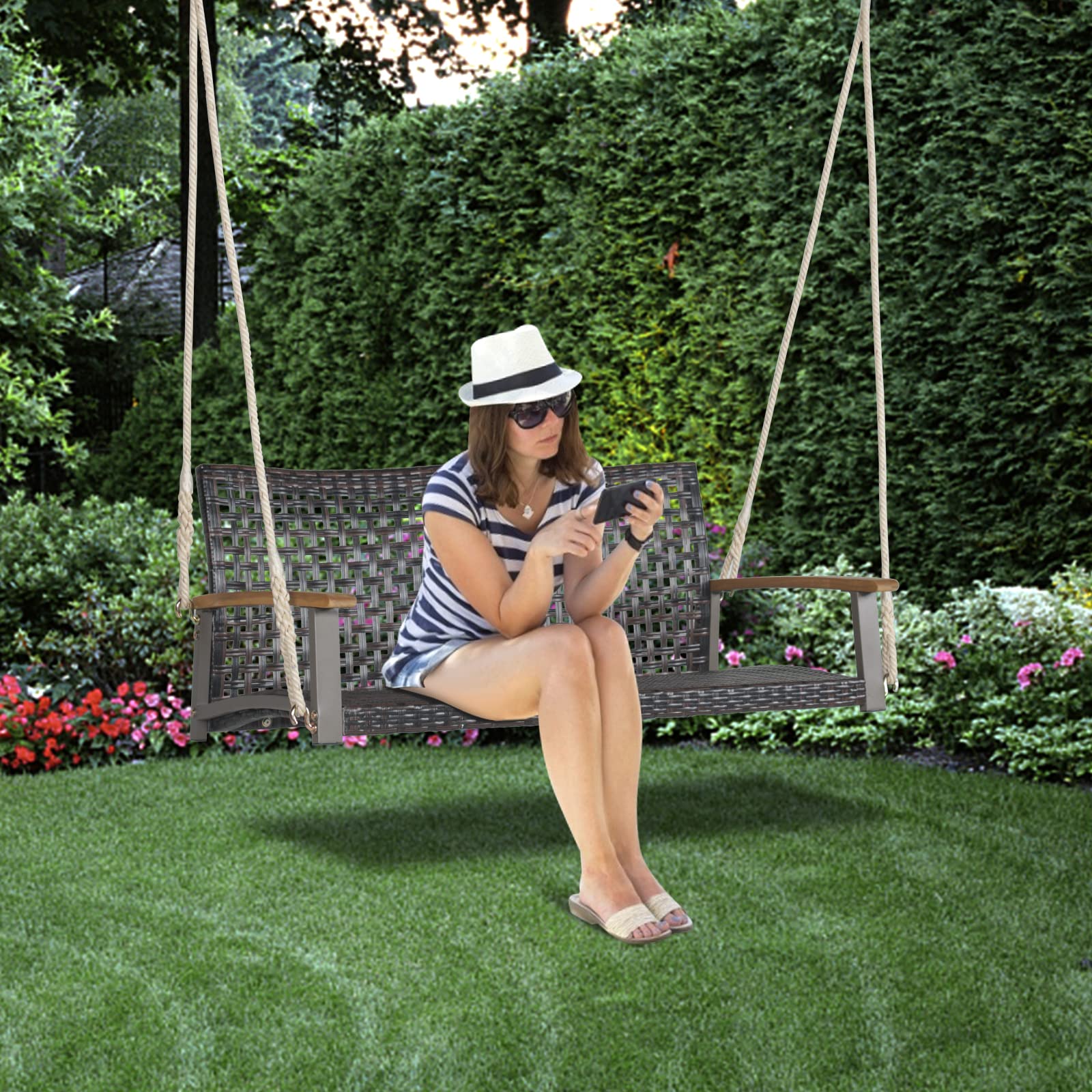 GIANTEX Schaukelbank Outdoor 2 Sitzer, Hängebank PE-Rattan, Gartenschaukel Veranda-Schaukel zum Aufhängen, bis 360 kg belastbar, Hollywoodschaukel Schaukel für Balkon Veranda Terrasse