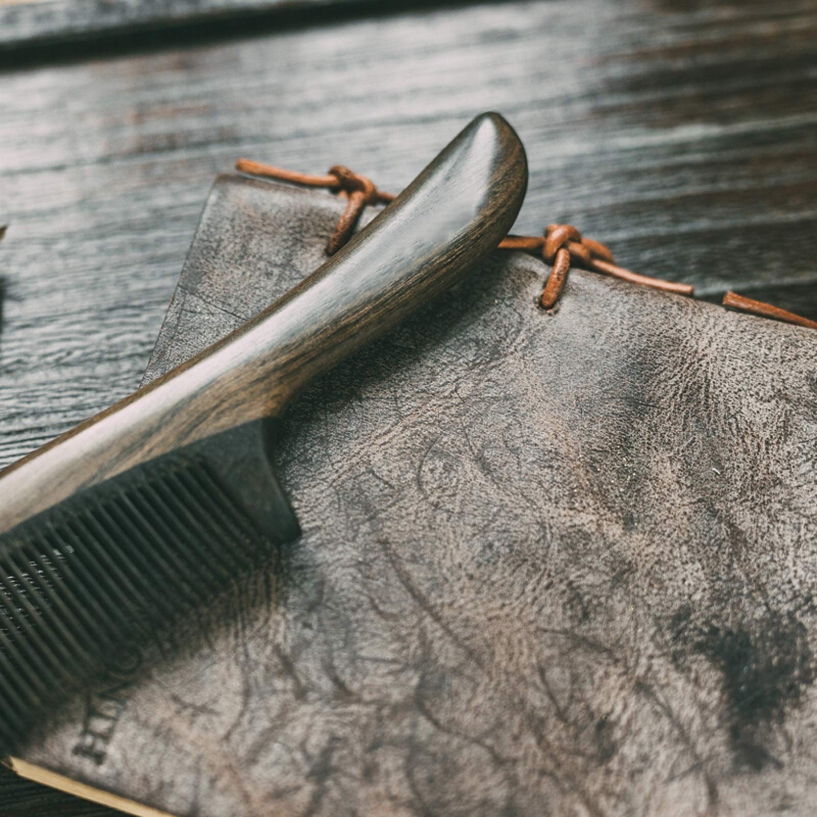 Grzebień do włosów Długi uchwyt drewniany grzebień 100% Handmade Hair Combs Grzebień drewna Solidny gładki bez statycznego Nie Detangle, Great for Scalp and Hair Health