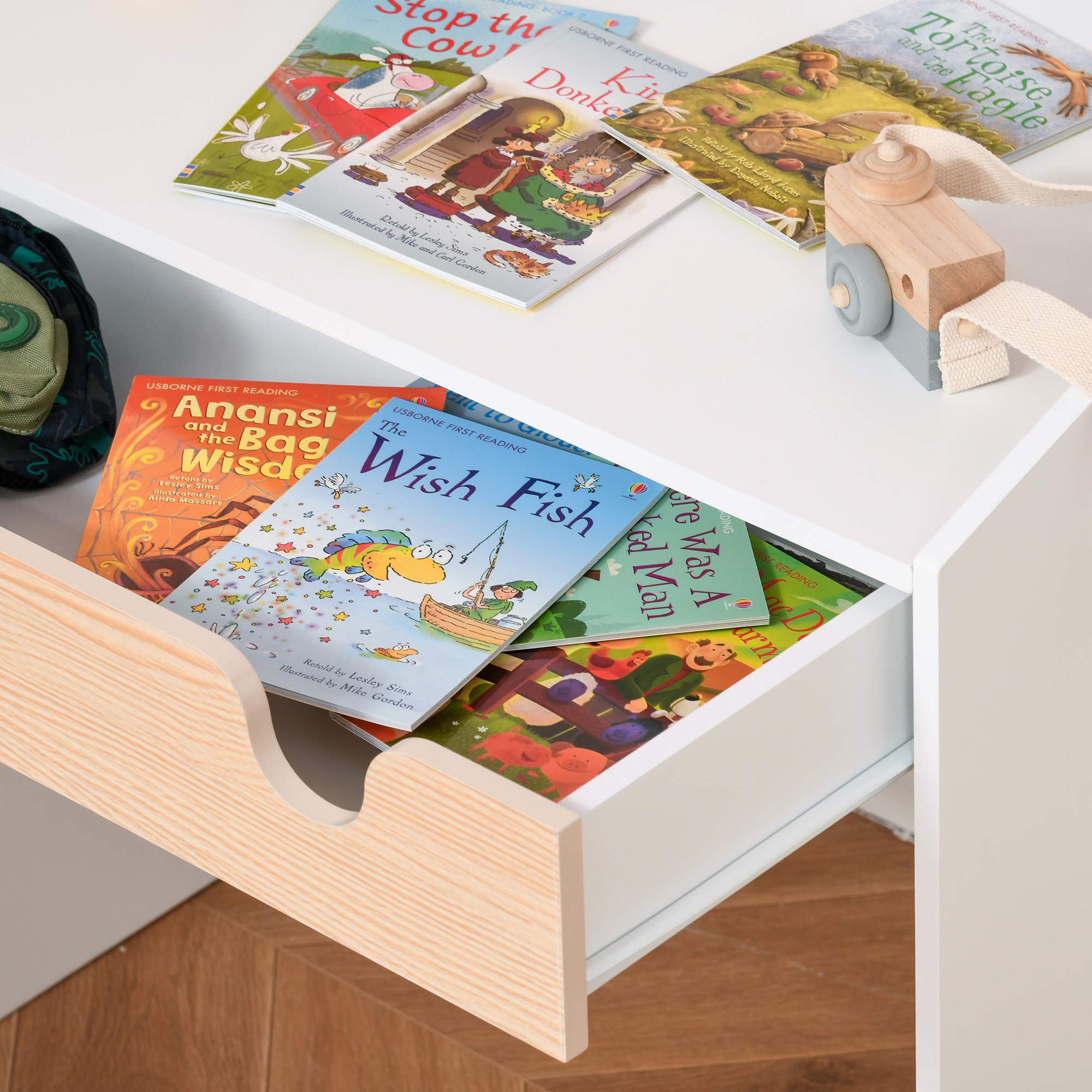 HOMCOM Set Scrivania e Sedia per Bambini, Tavolo con Cassetto e Scaffale, Mobili per Cameretta con Angoli Arrotondati, per Età 6-10 Anni, Bianco e Legno