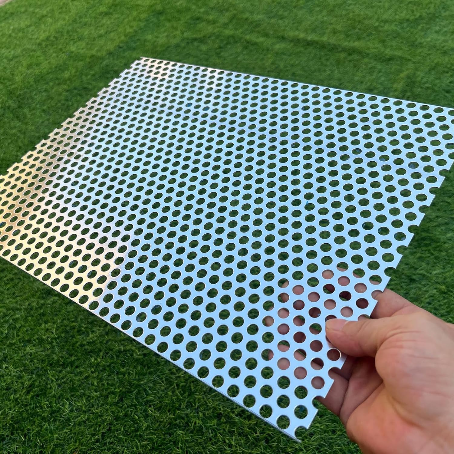 Aluminum Perforated Metal Sheets 30"x15" 16 Gauge Expanded Metal Mesh Aluminum Opening 1/3" 0.32 inch (About 8 mm) Perforated Steel Sheet Aluminum Mesh Screen Decorative Metal Mesh
