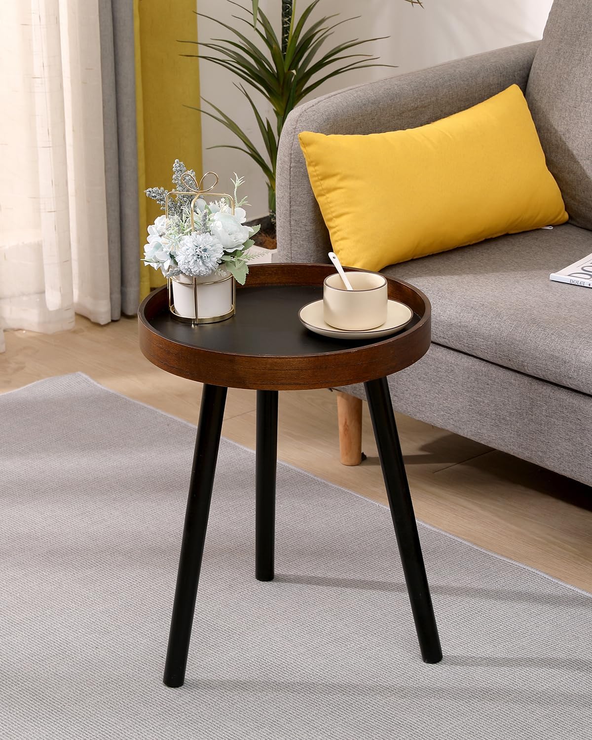 Small Round Side Table, Solid Wood End Table with 3 Metal Legs, Modern Accent Table Circle Coffee Table for Living Room Bedroom Office and Small Spaces, 15.7 * 15.7 * 18 inch