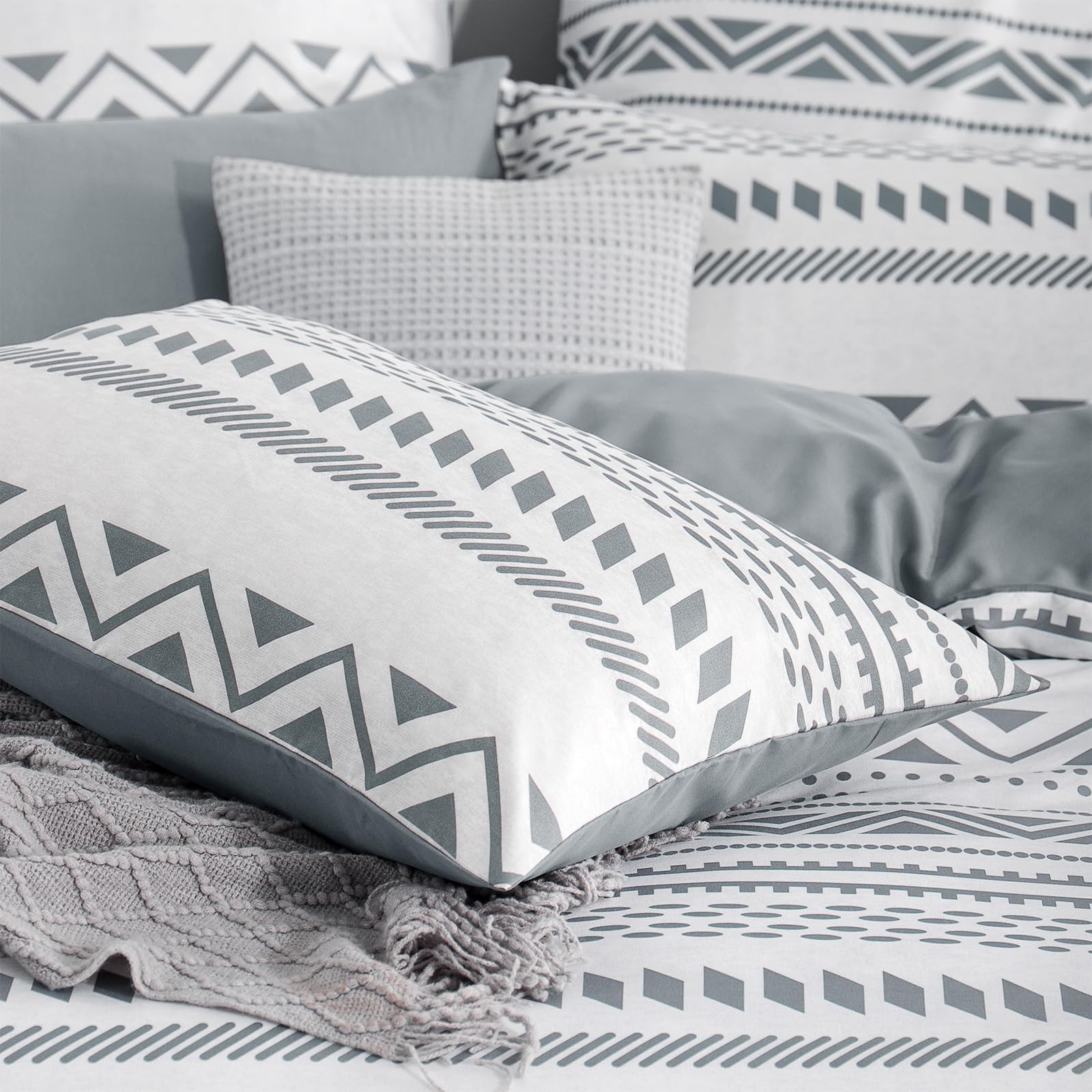Aisbo Super King Bedding Duvet Cover Sets, 3 Pieces Boho Bedding Set White and Grey - Image 4