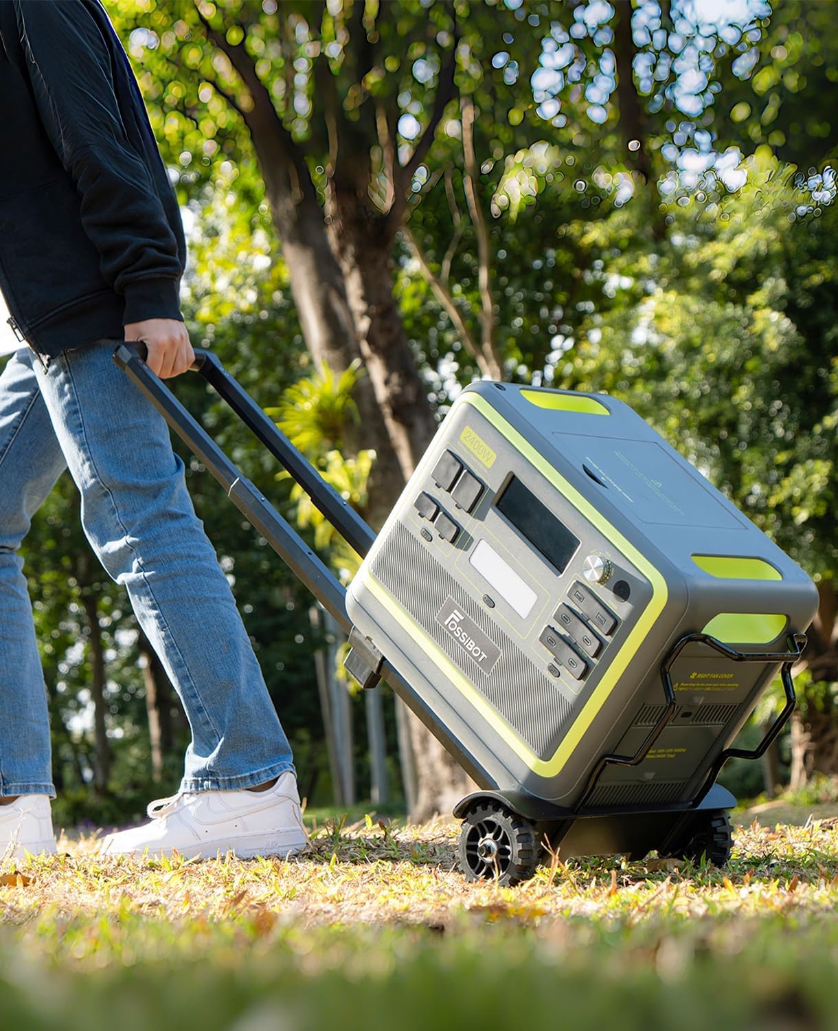 FOSSiBOT F2400 Centrale Elettrica Portatile e Generatore Solare, Batteria di Backup LiFePO4 da 2048 Wh, Uscita CA 2400W (Picco 4800W), CC, USB,Power station adatta per Camper e Viaggi All'aperto