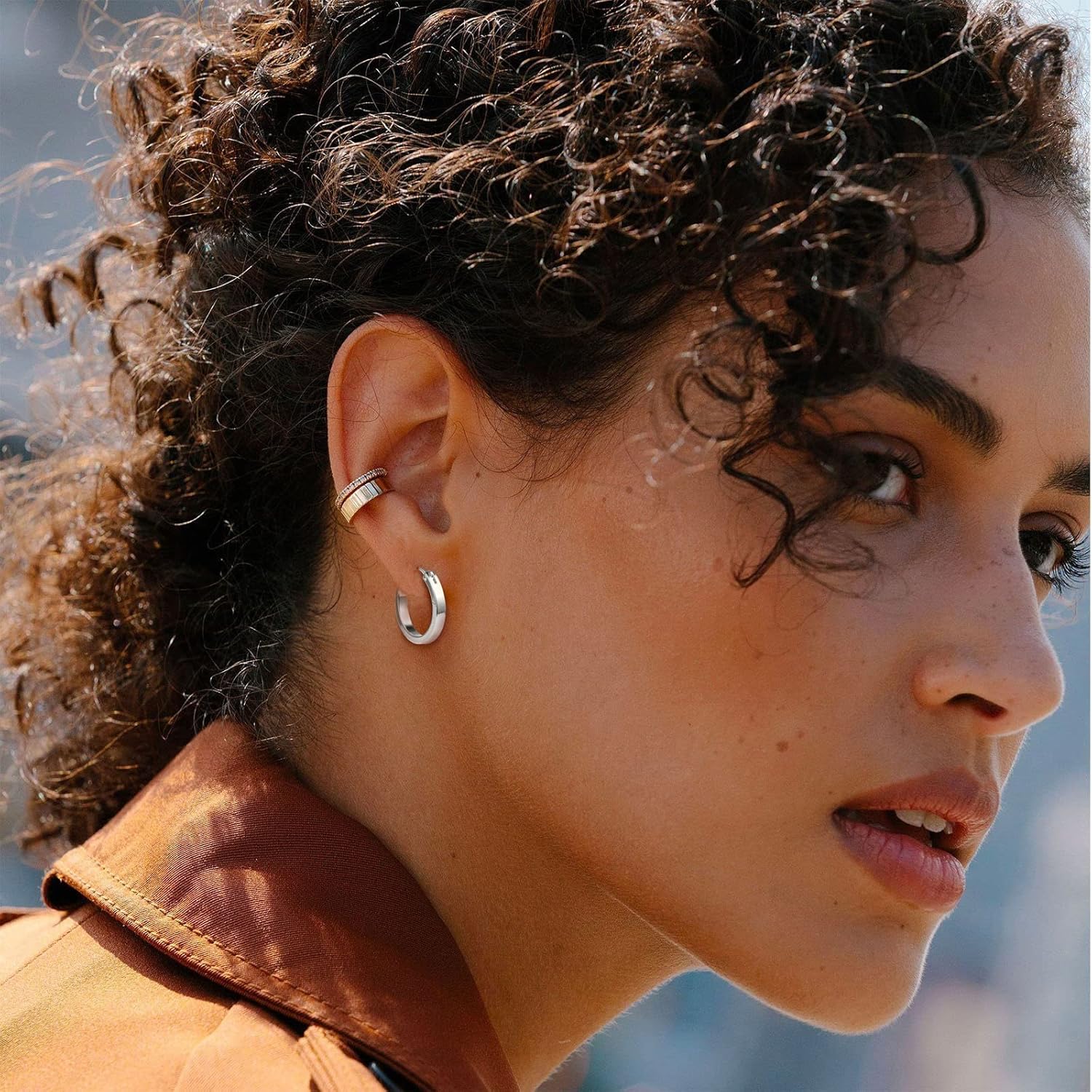 Gold Plated Hoop Earrings, Silver/Gold Lightweight Hypoallergenic Hoops Earrings for Women, Size: 32mm - Image 3