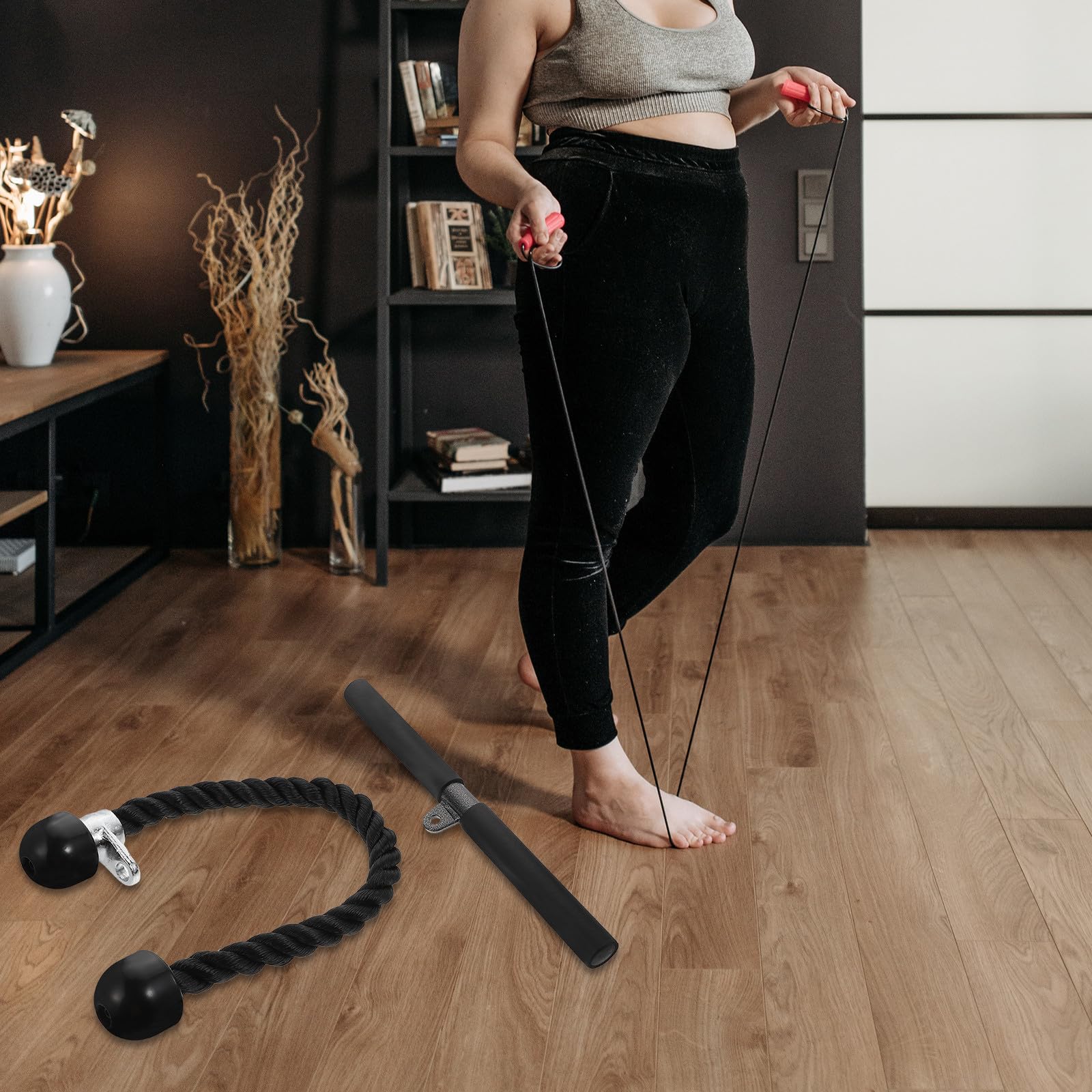 Sommerfest Fitnessgeräte Zubehör Schwarzer Stahl Zugstange Trainingsgerät mit Nylonseil für Trizeps Training und Bodybuilding im Home Gym