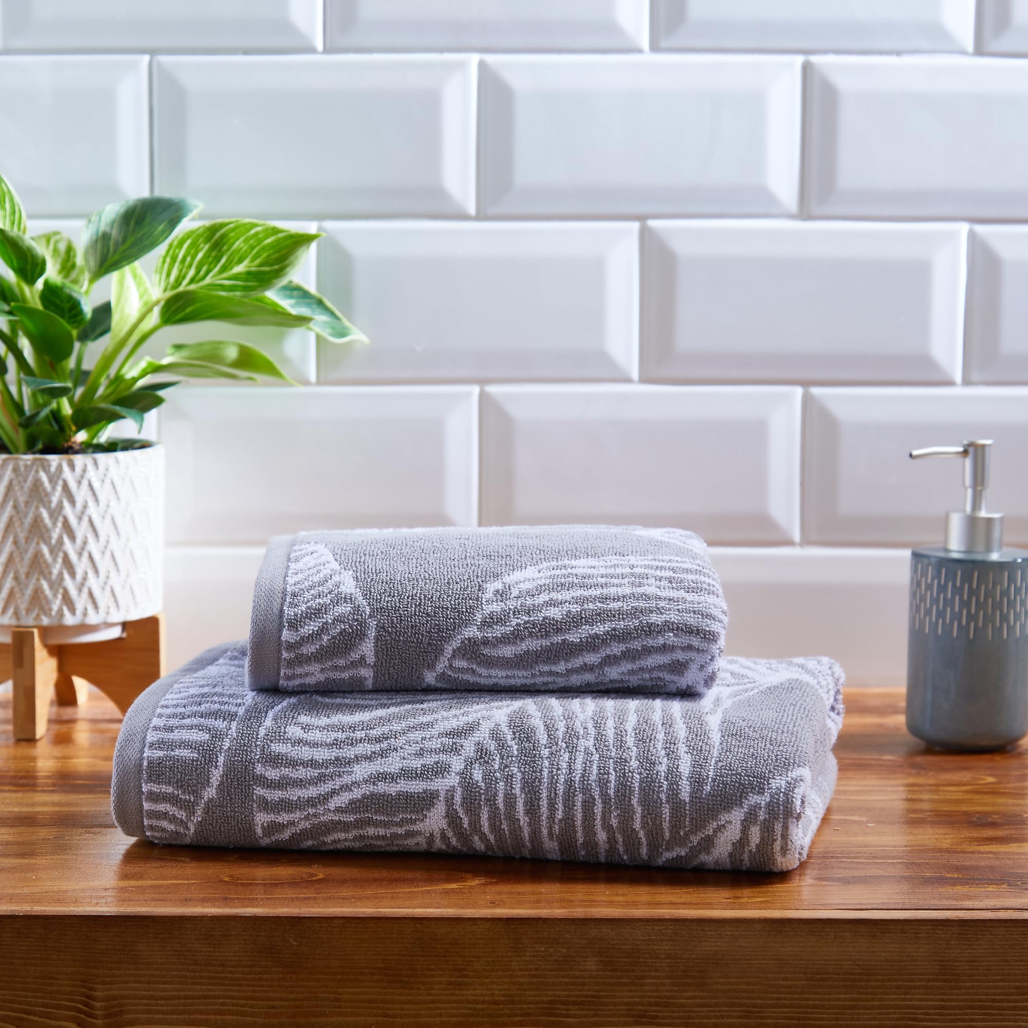 Fusion Bathroom Matteo Bath Sheet 90 x 150cm Grey