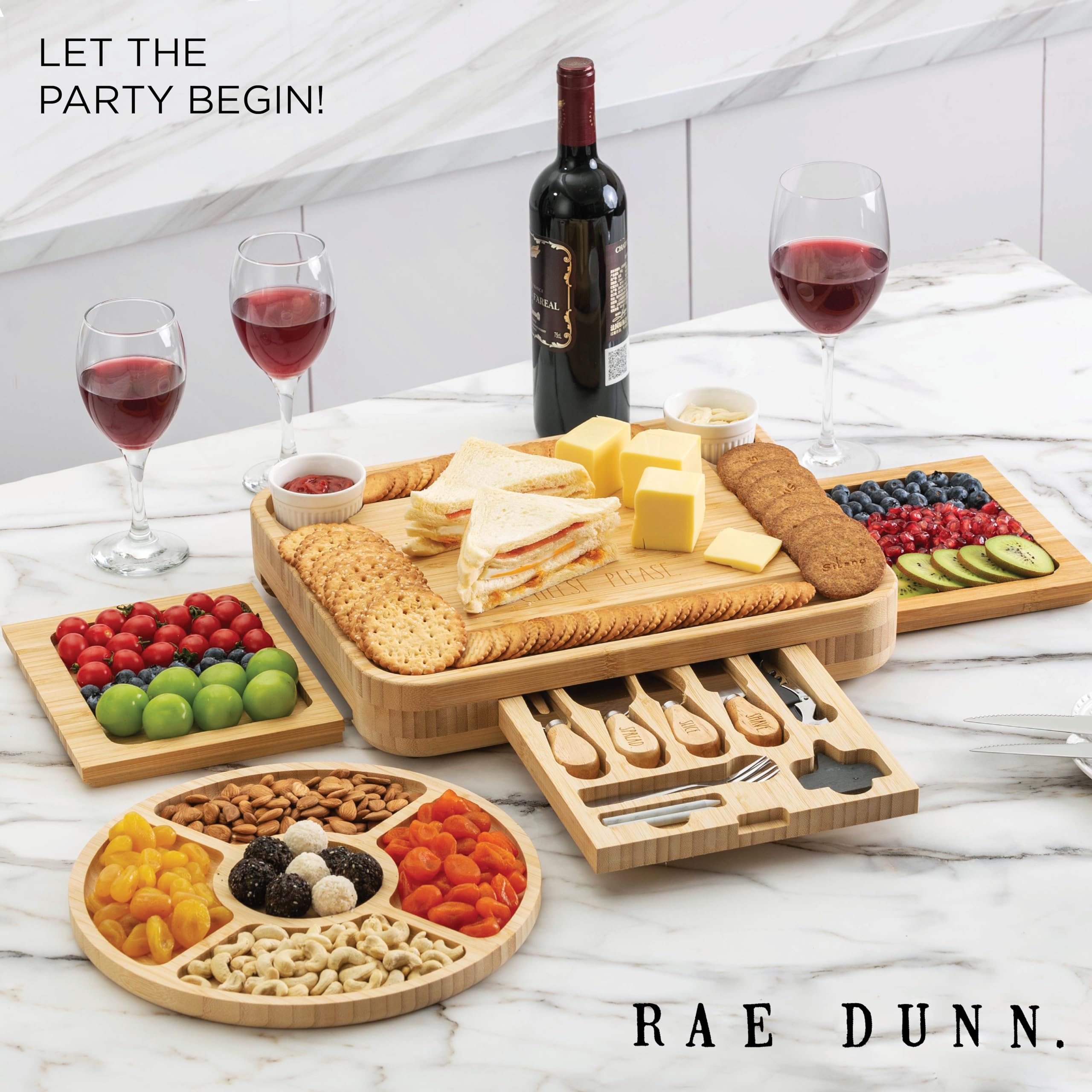 Rae Dunn Tabla de embutidos y accesorios, juego de tablas de charcutería grandes, juego de tablas de queso de bambú con tenedores y platos para servir, cuchillos de queso incluidos