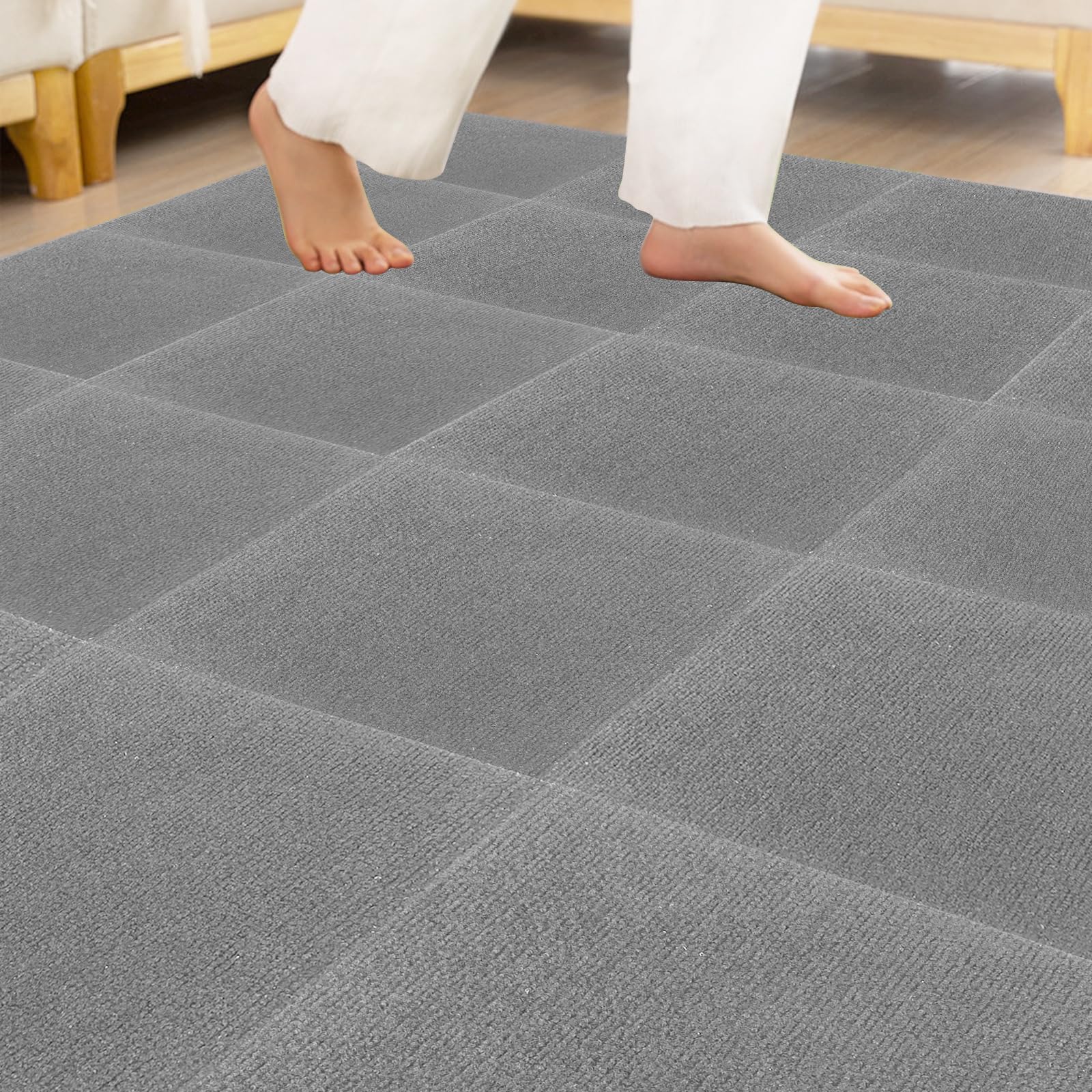 Lot de 24 dalles de moquette autocollantes - 30 x 30 cm - En feutre aiguilleté - Antidérapants - Pour bureau, commerce, maison, chambre à coucher, couloir - Gris clair