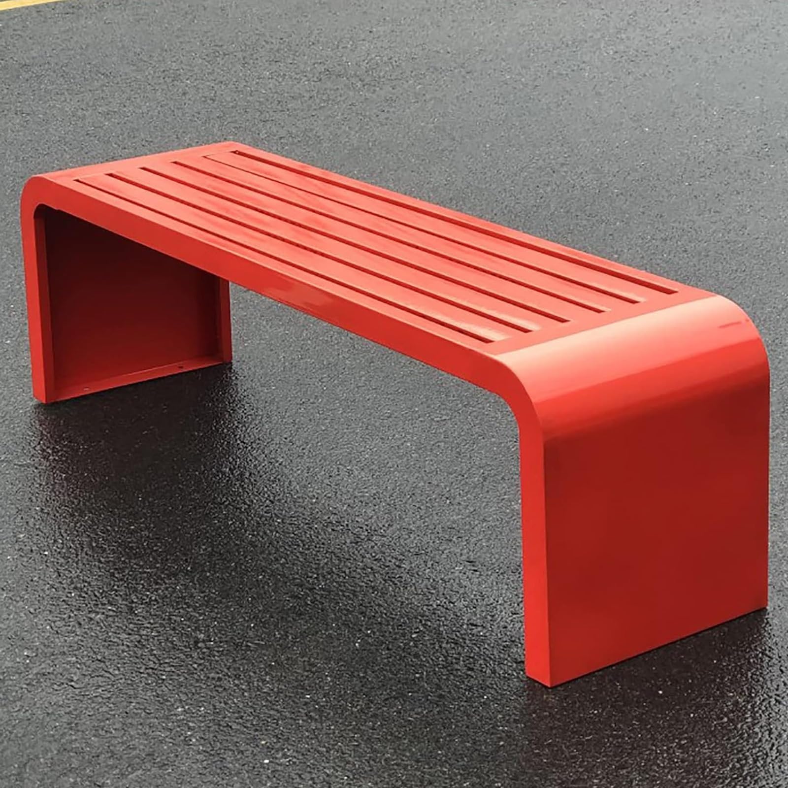 Banco de exterior sin respaldo listo para usar: metal resistente y diseño naranja
