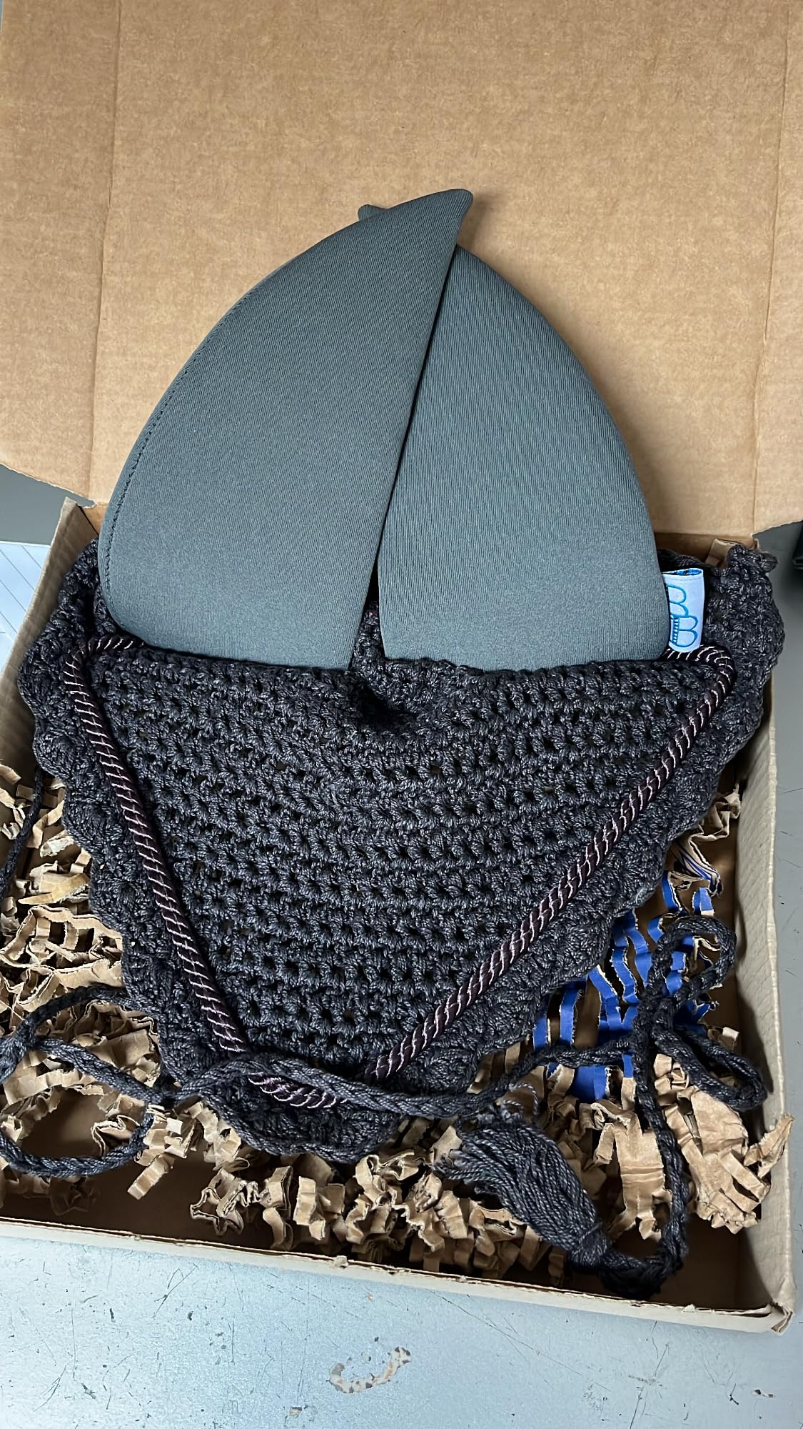Soundproof/acoustic ear bonnet (Grey, Pony)