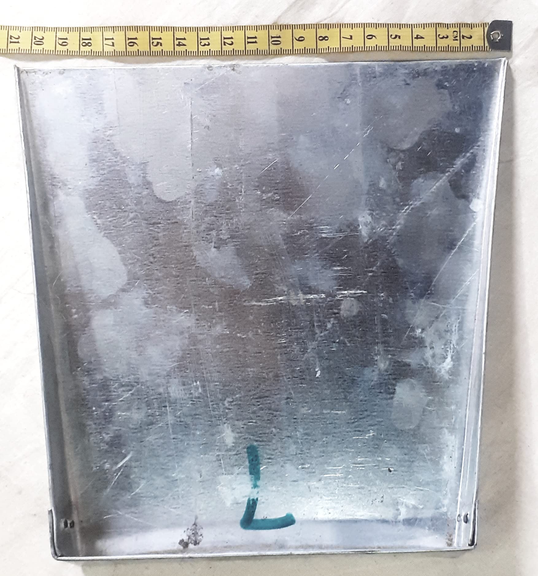 MFS Galvanized Iron Hand Made Dust Pan, GI Dust Collector Pan (Medium) (B09P1TRTM8) Amazon Price History, Amazon Price Tracker