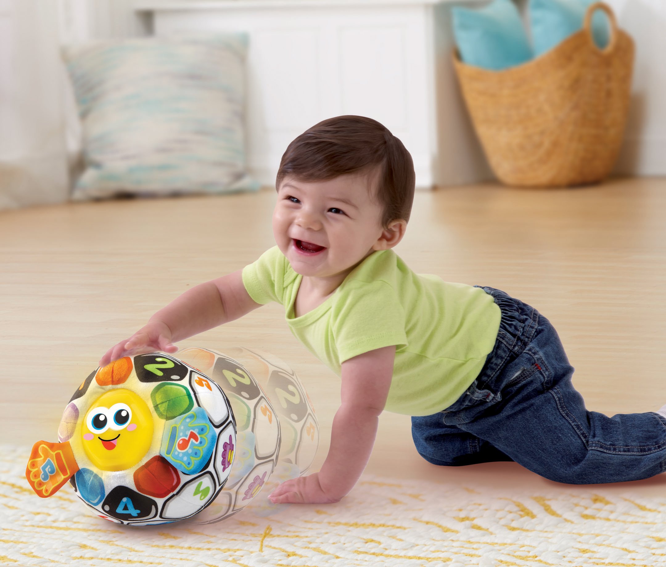 VTech Goal, Palla Interattiva, Gioco Educativo Bambino con Sensore di Movimento, Oltre 40 Canzoni e Suoni, Lavabile in Lavatrice, Palla Prime Scoperte, Lingua Italiana, Batterie Incluse, 6-36 Mesi
