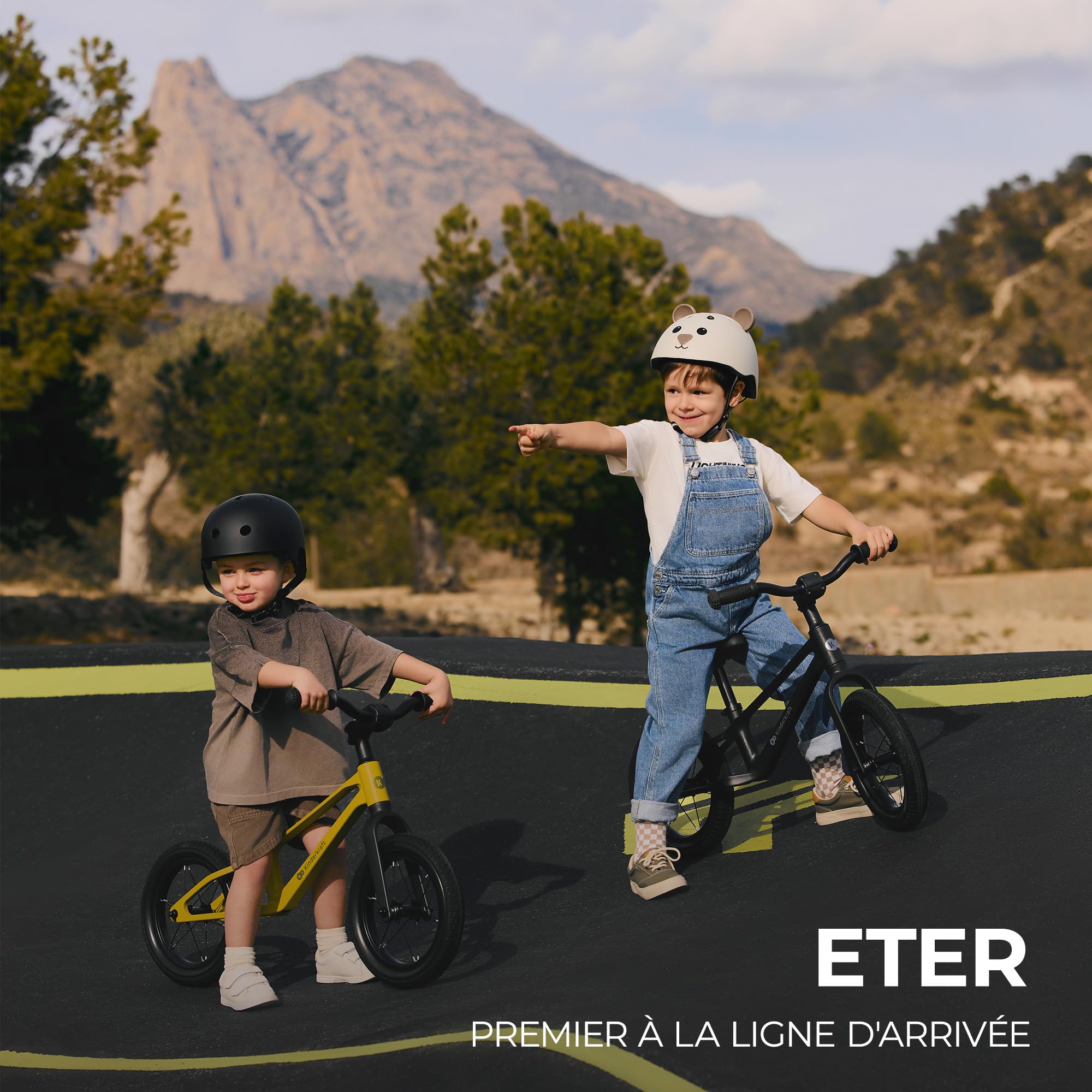 Kinderkraft ETER Draisienne jusqu'à 35 kg, vélo d'apprentissage léger, Roues de 12 ", Cadre en Nylon, Selle réglable en Hauteur, Direction limitée, poignées en Caoutchouc, Design Sportif