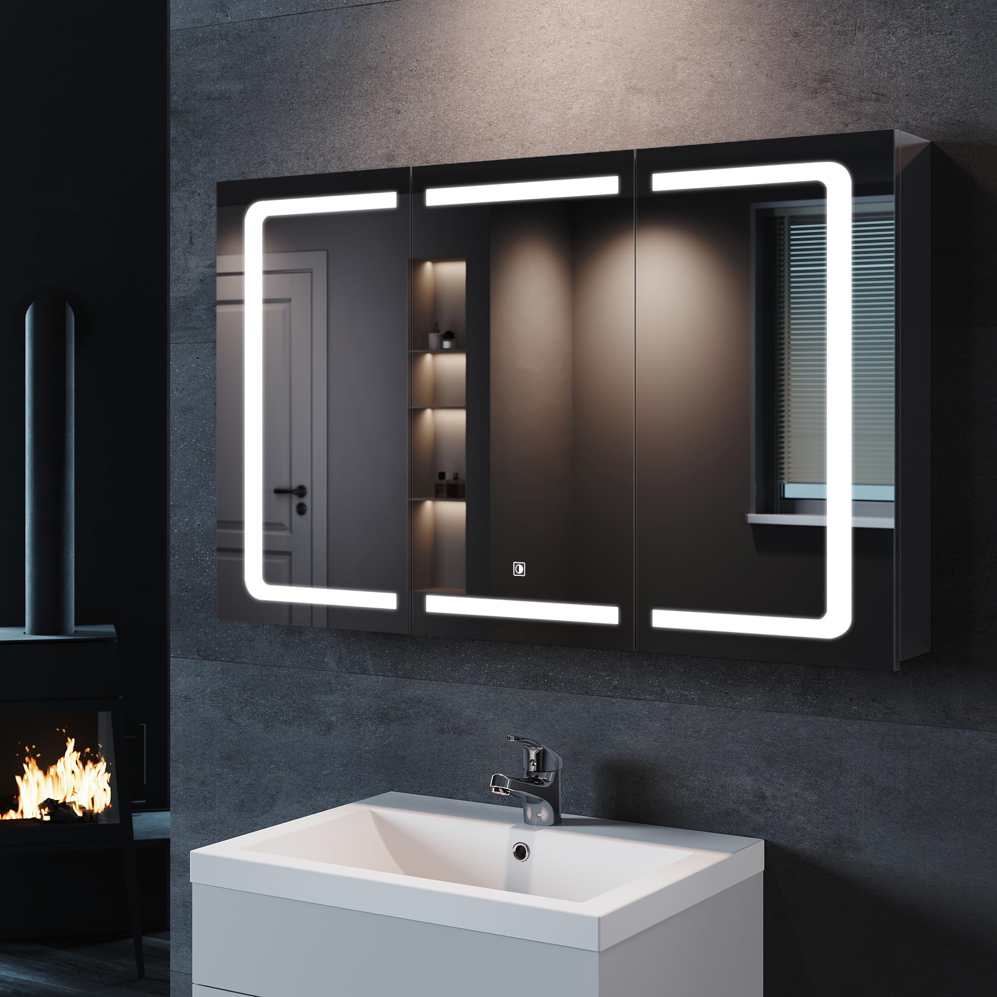 Saqu Plain Spiegel met LED verlichting en stopcontact 80x80 cm